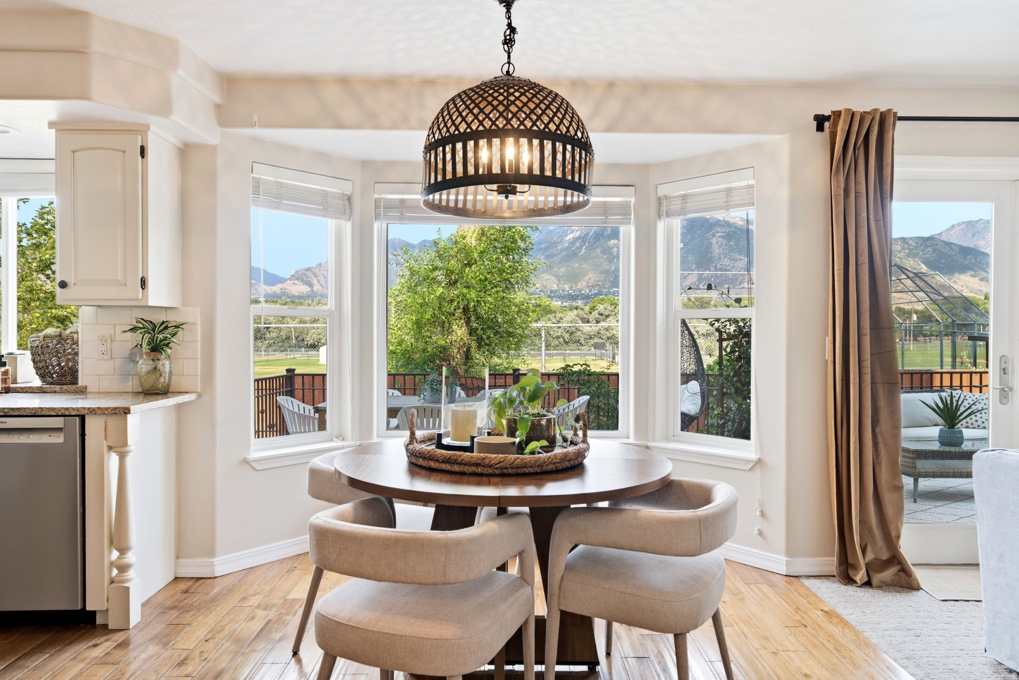 MEADOWS - Residential