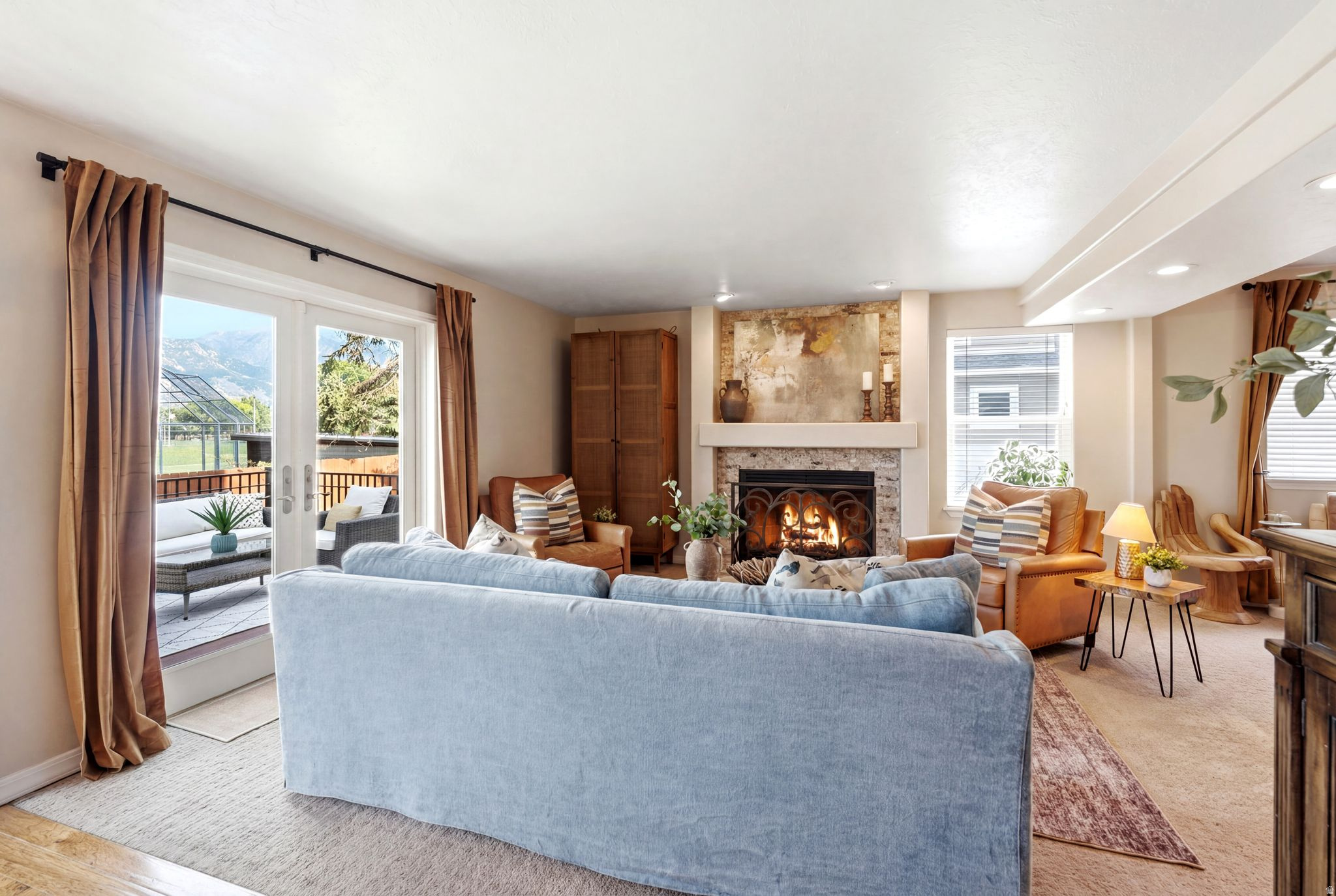 MEADOWS - Residential