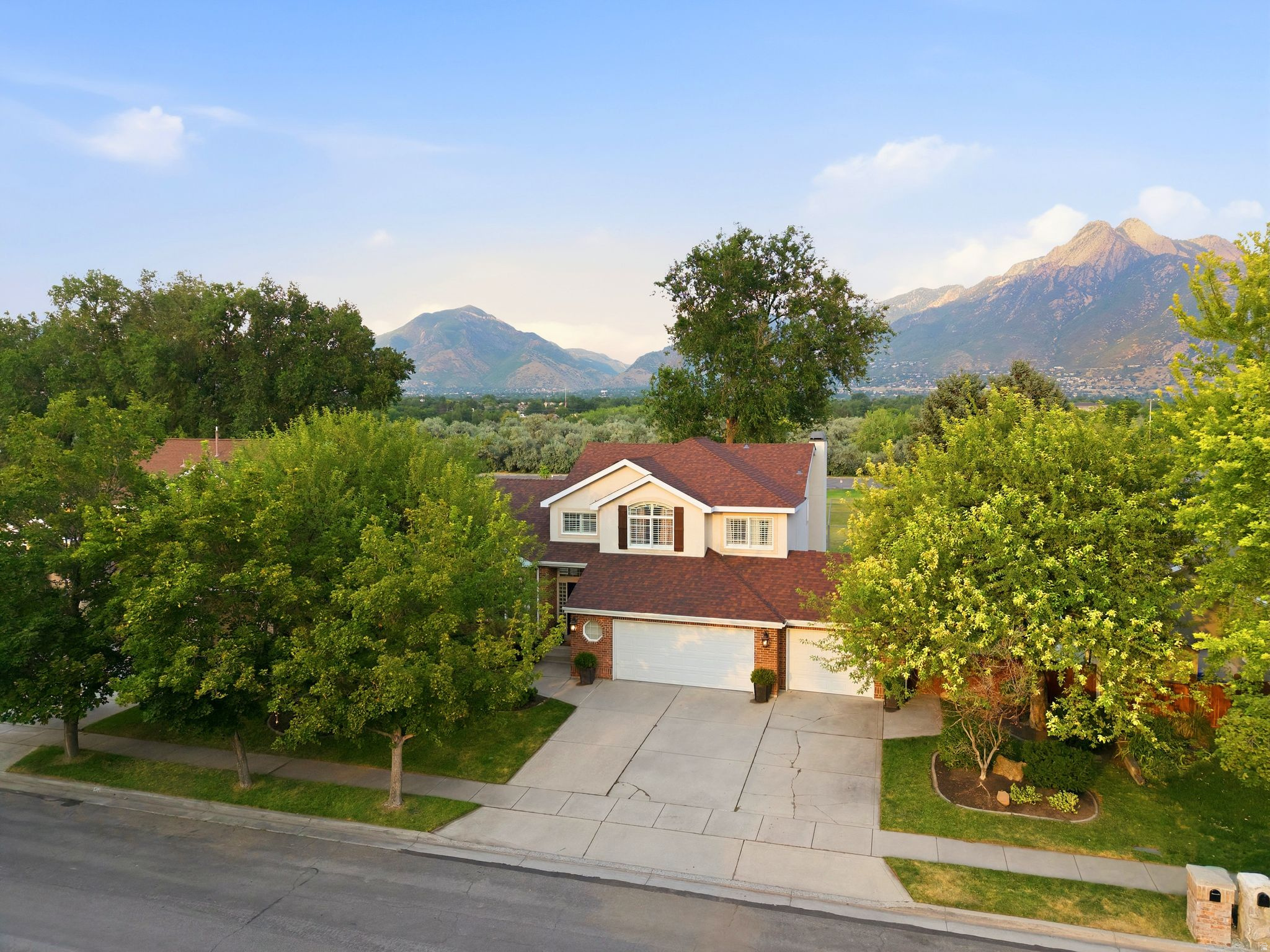 MEADOWS - Residential