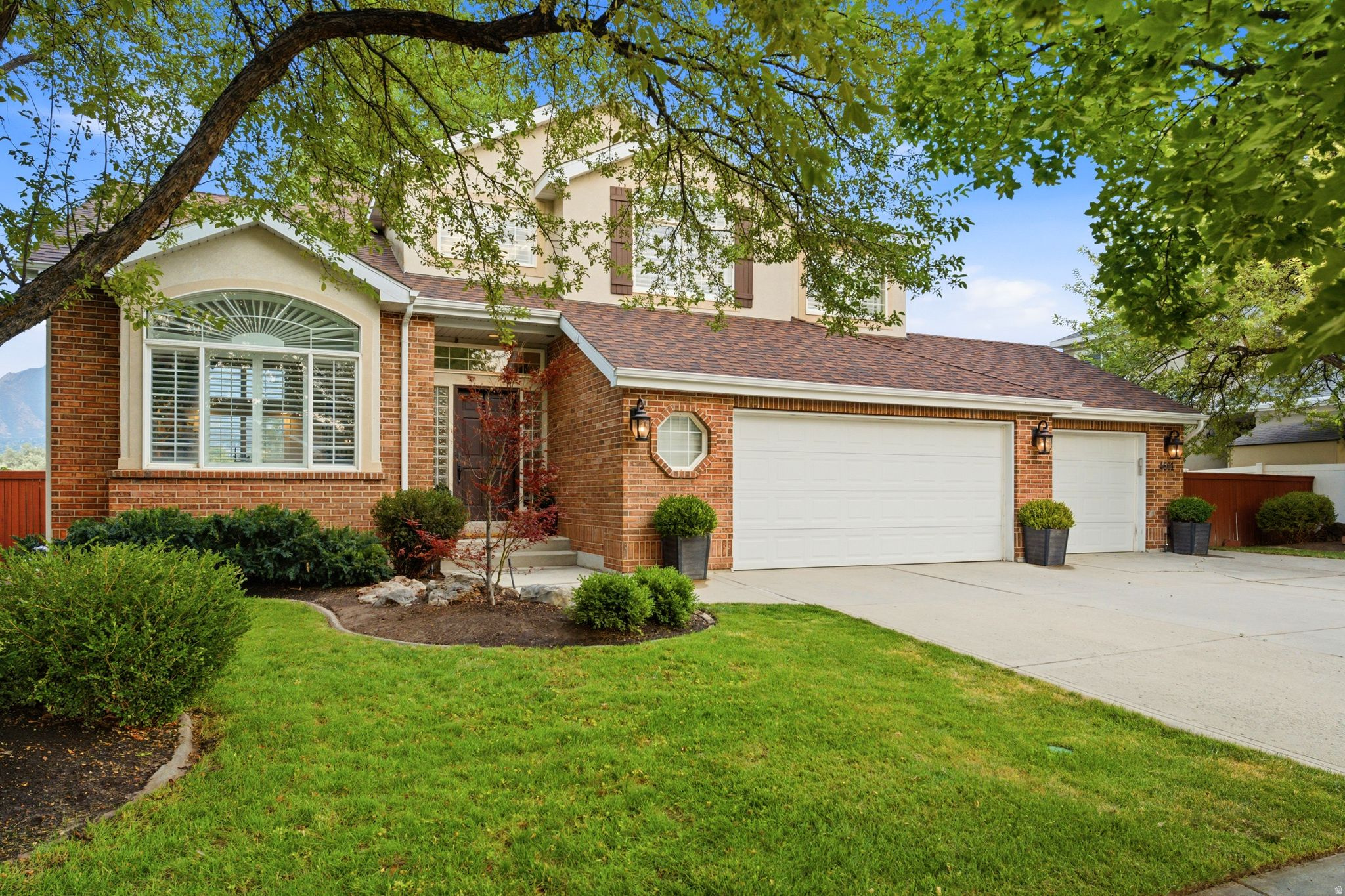 MEADOWS - Residential