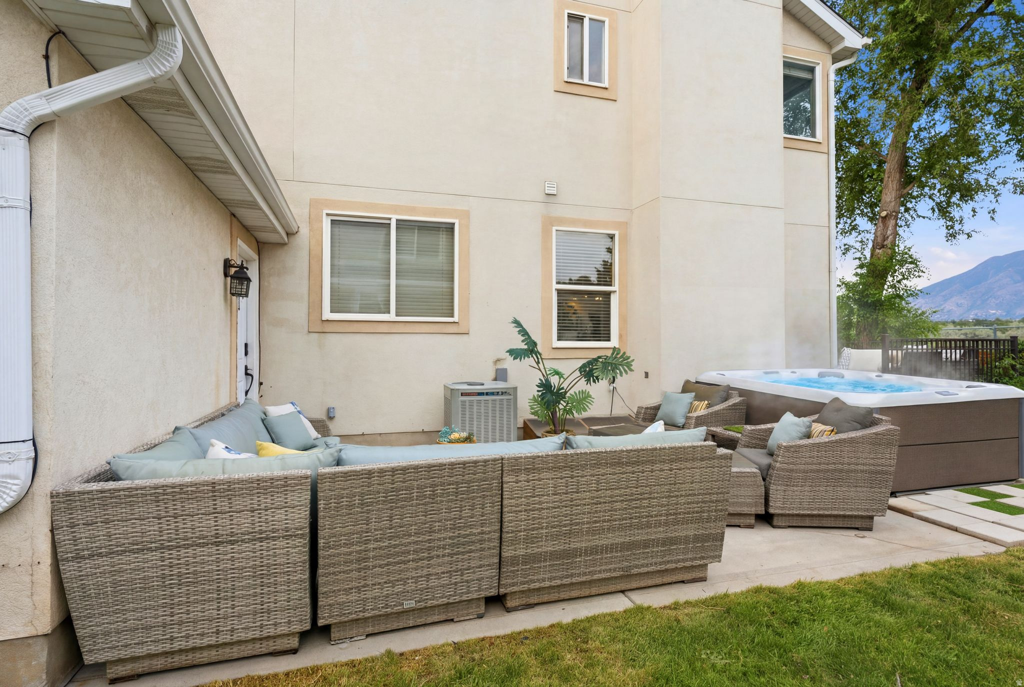 MEADOWS - Residential