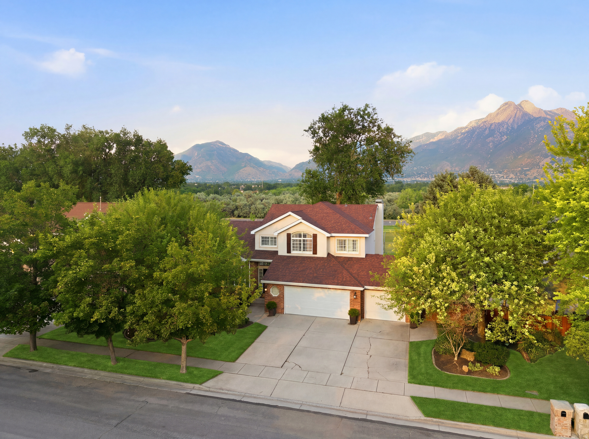 MEADOWS - Residential