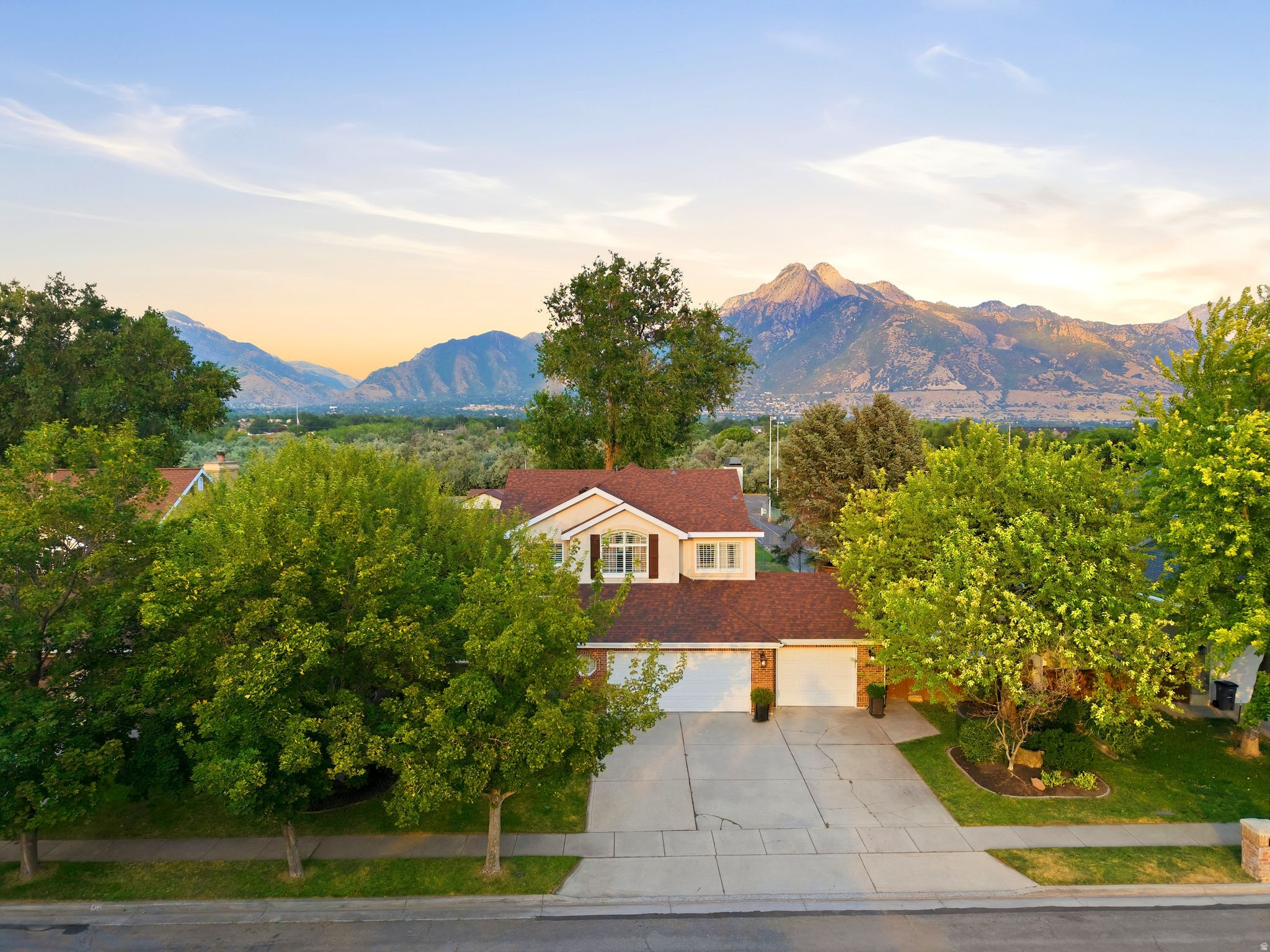 MEADOWS - Residential