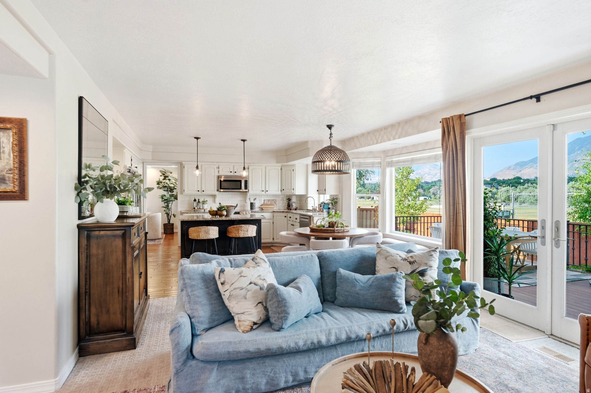 MEADOWS - Residential