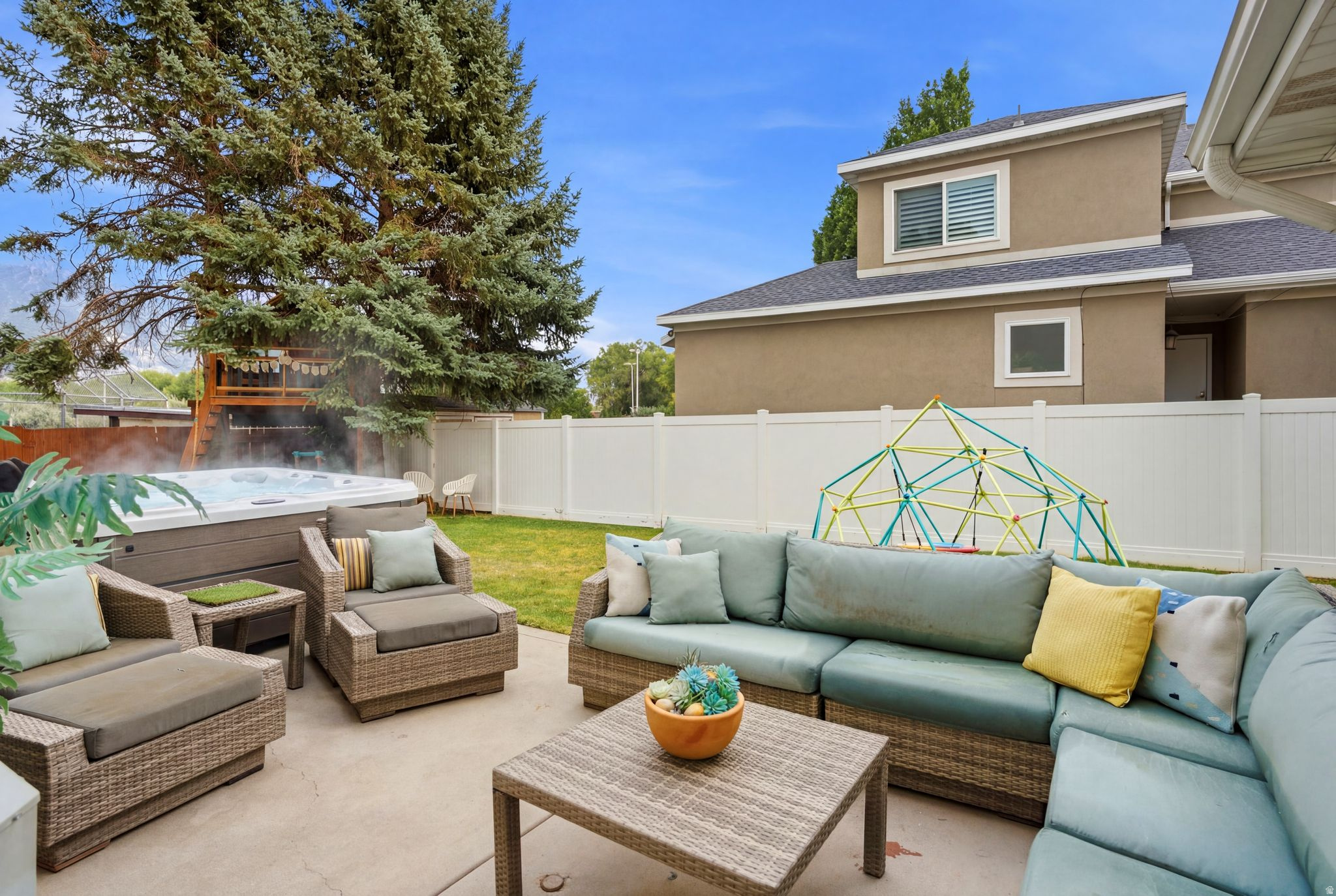 MEADOWS - Residential