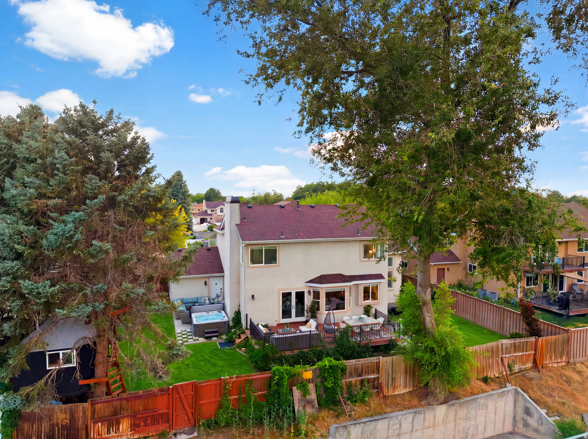 MEADOWS - Residential