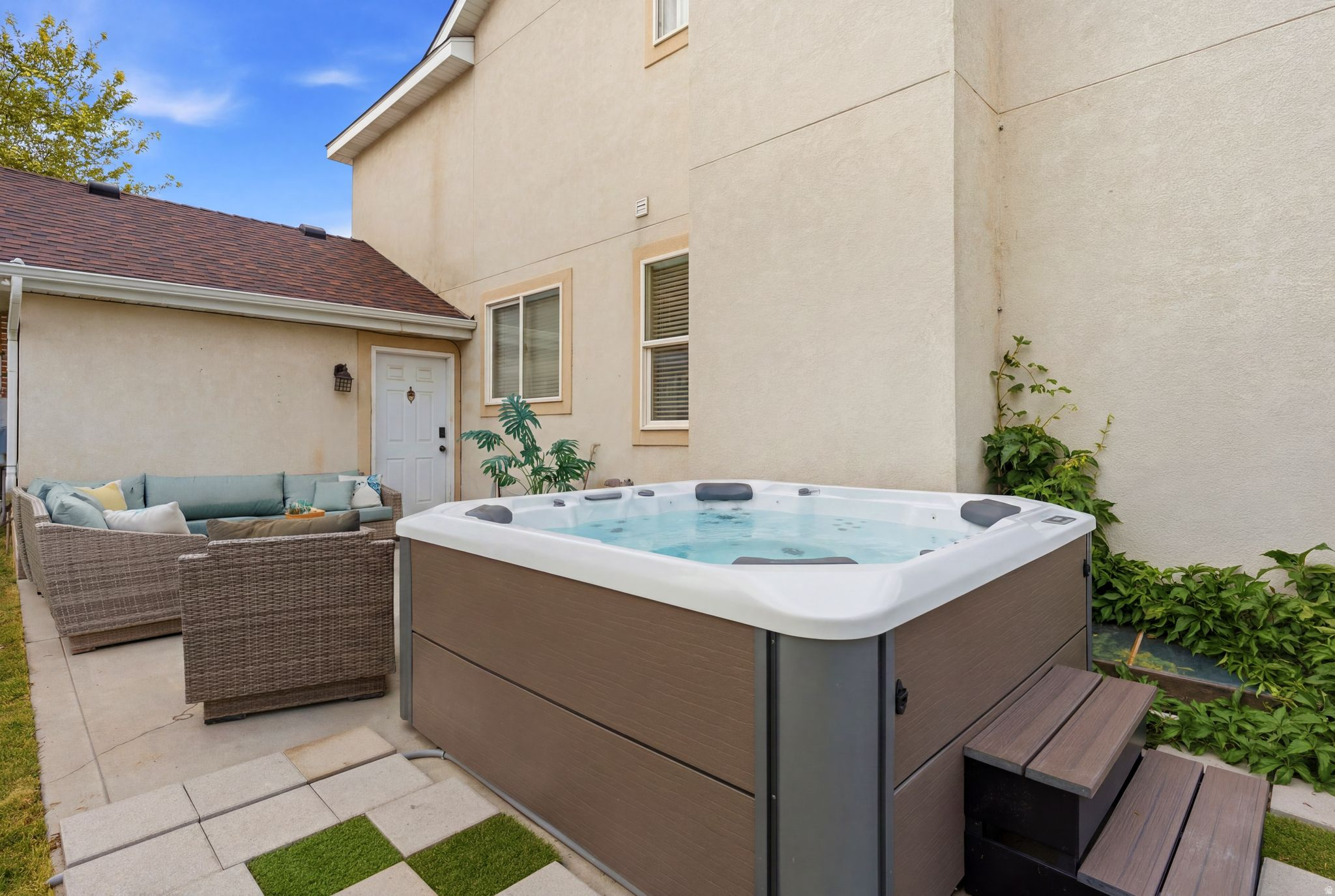 MEADOWS - Residential