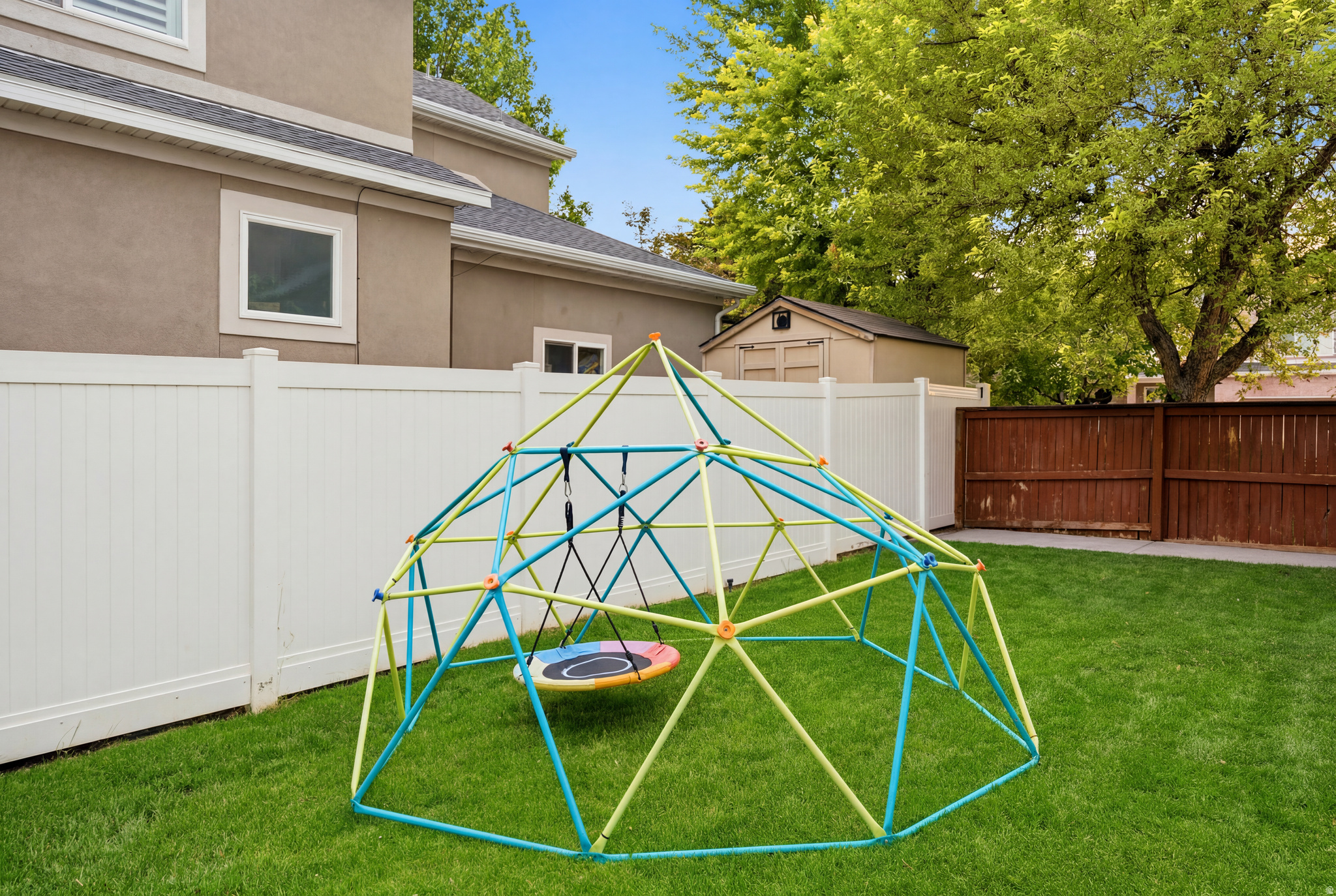MEADOWS - Residential