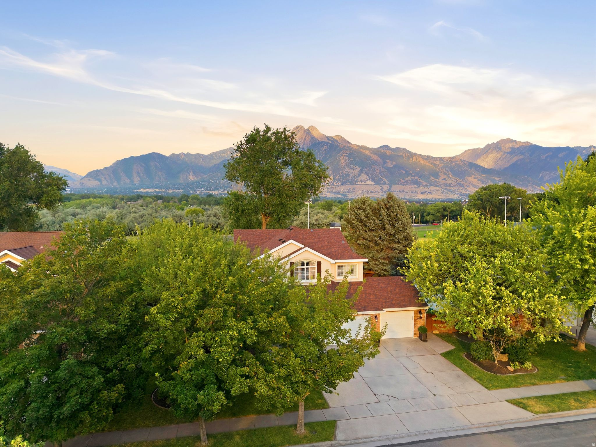 MEADOWS - Residential