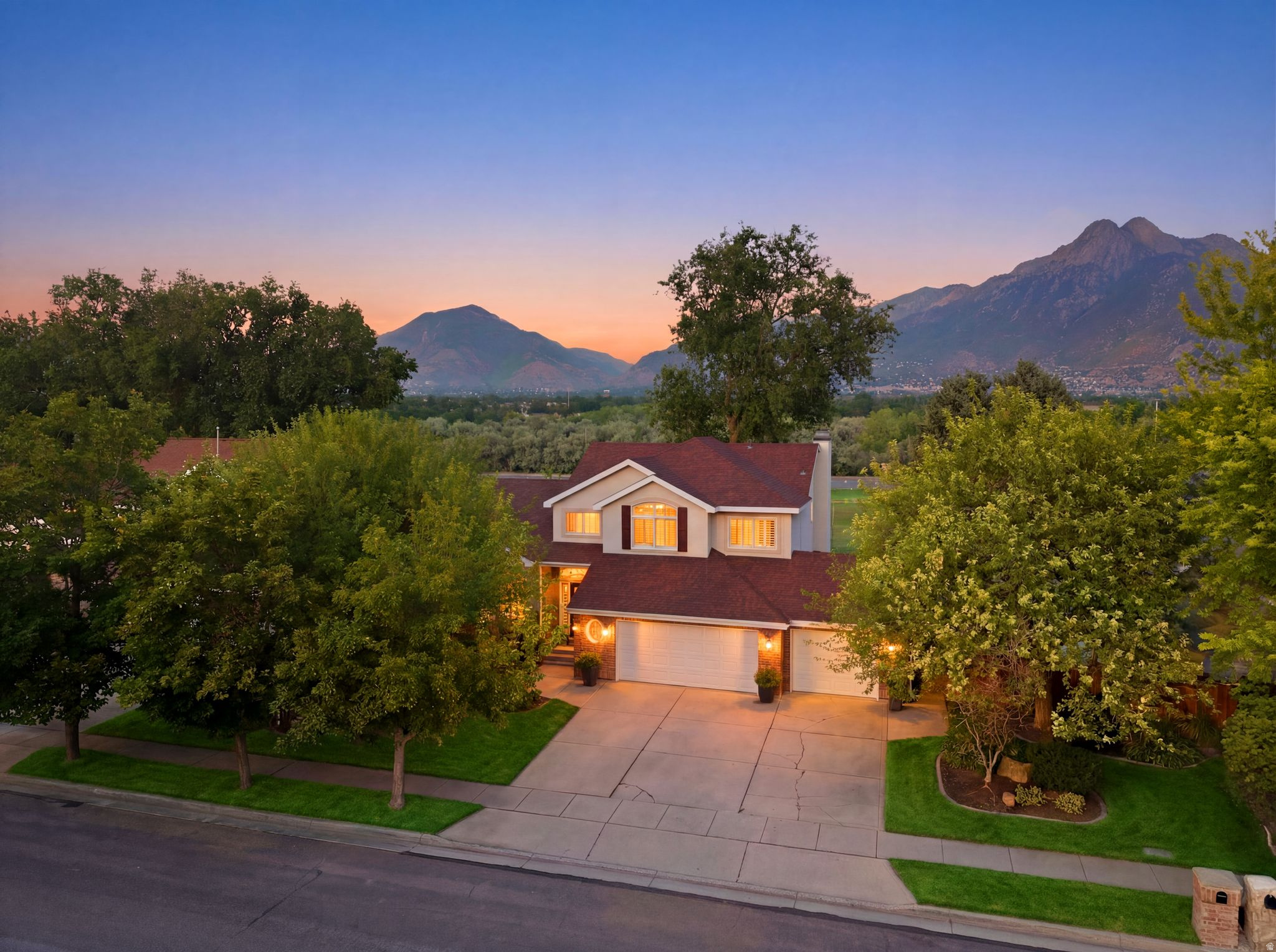 MEADOWS - Residential