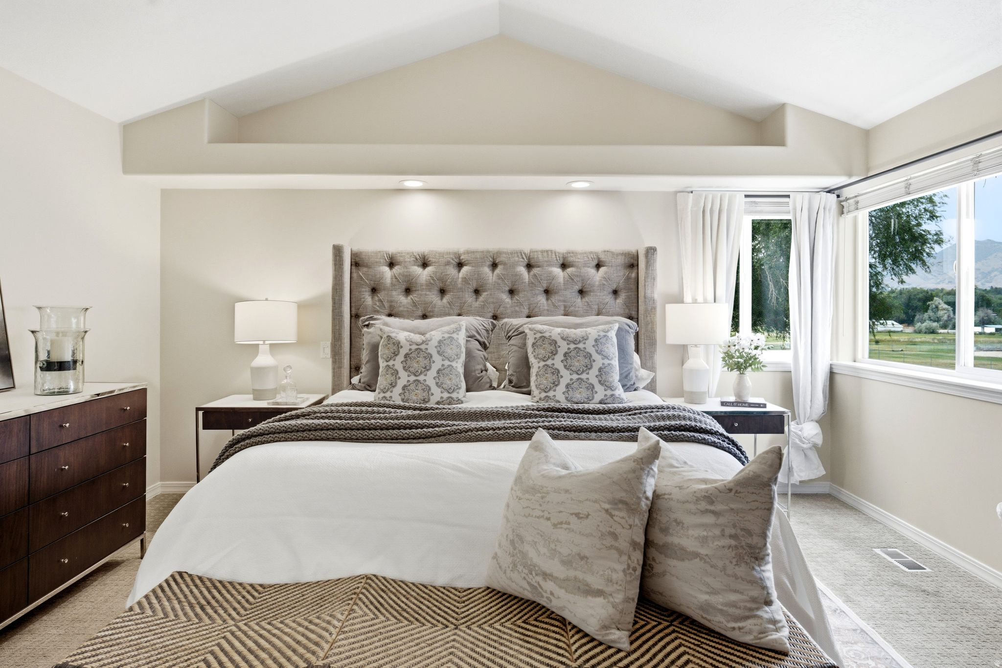 MEADOWS - Residential