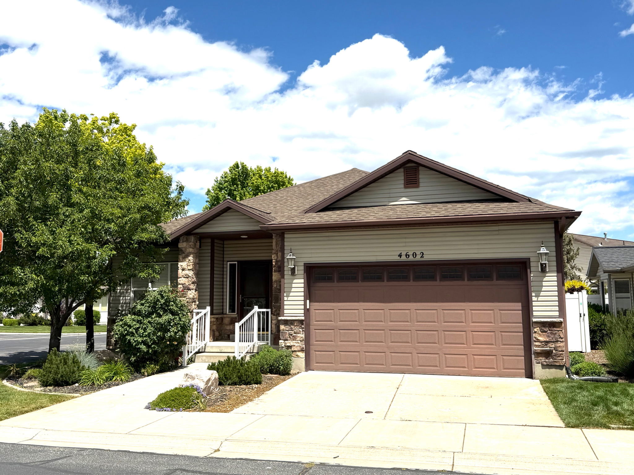 THE CREST - Residential