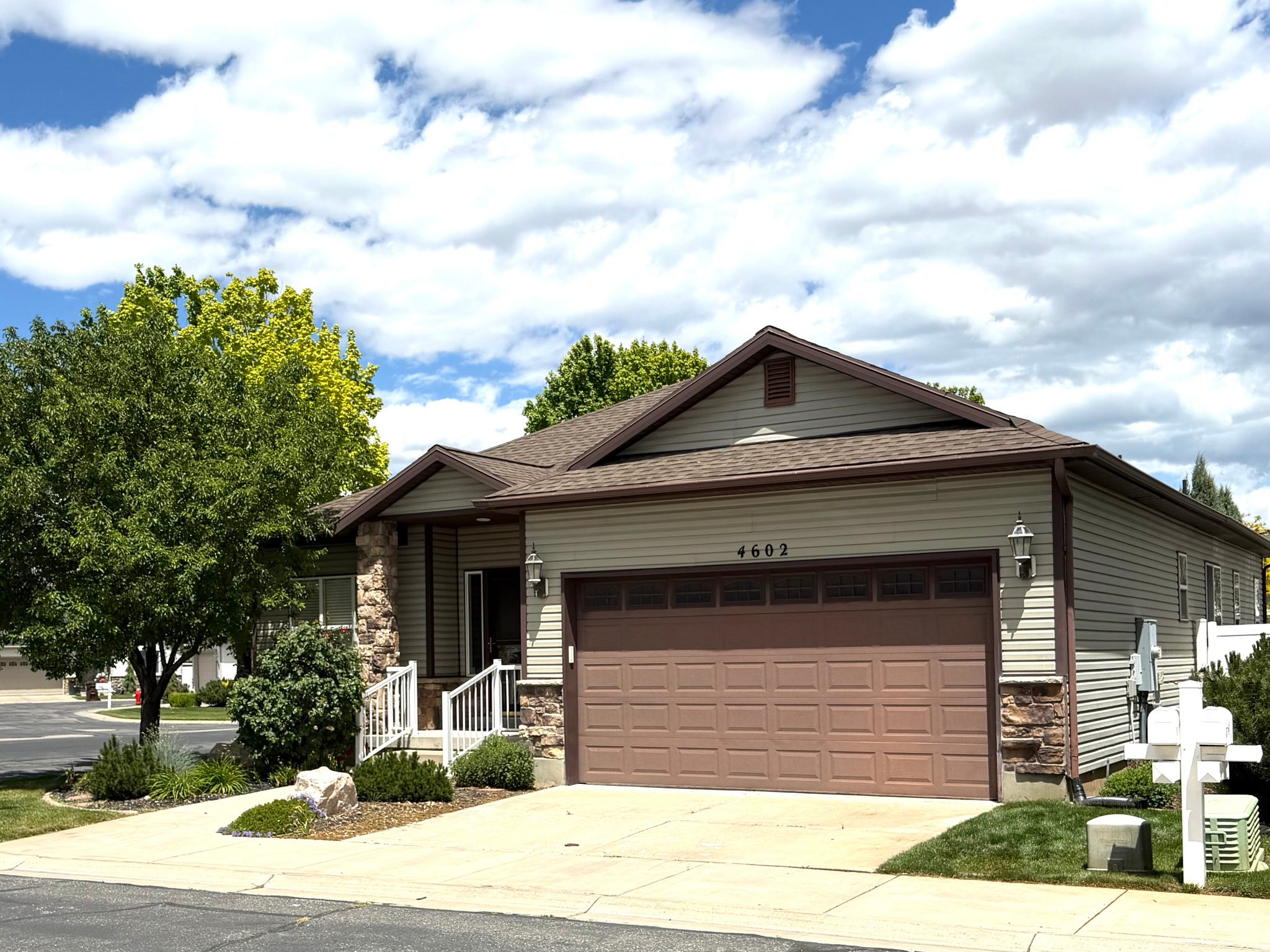 THE CREST - Residential