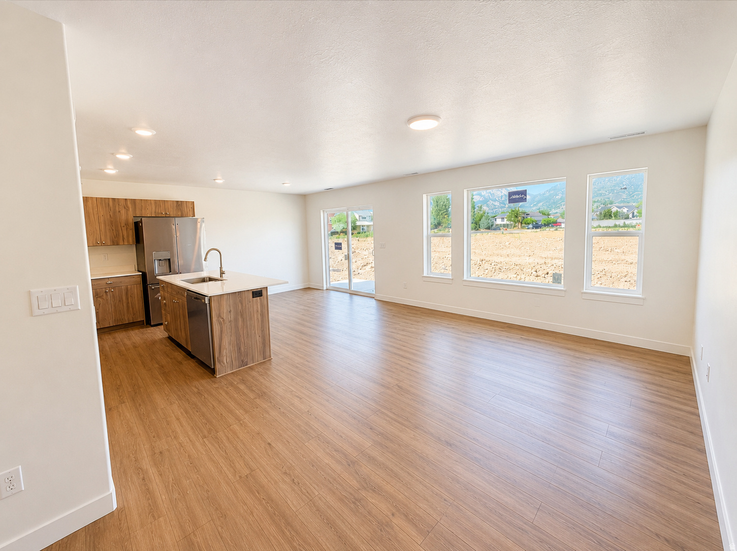 SUMMIT VIEW - Residential