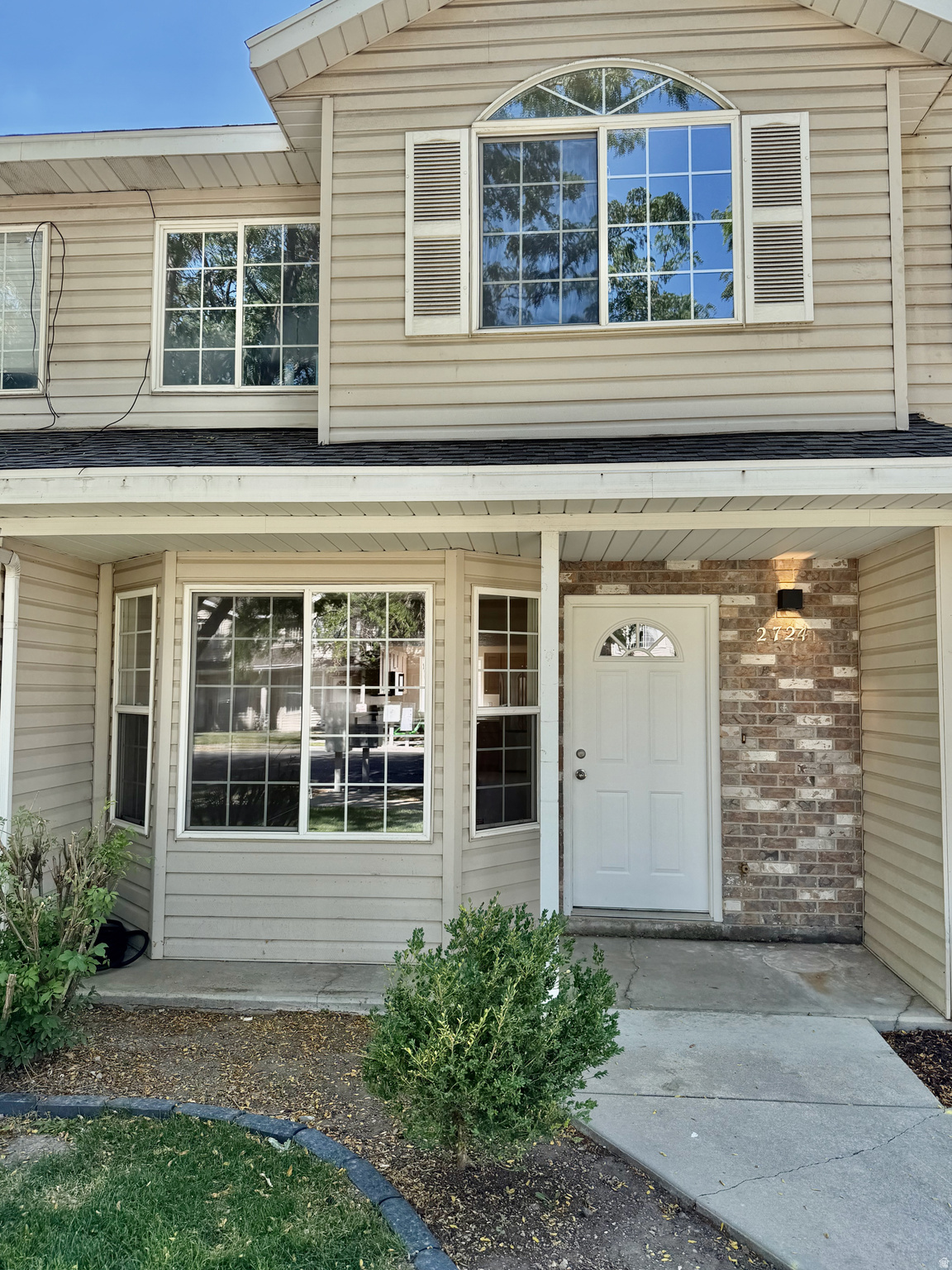 Check out this Fully Renovated 2 story Townhome in a Very Convenient Location. Close to Schools, Transportation, Restaurants, Shops, and Freeways with Easy Access to Downtown. Great Open Floor Plan, Three Bedrooms & Full Bathroom Upstairs, Half Bath on the Main. Private & Fully Fenced Back Patio/Courtyard, Roomy 2-Car Garage. Everything is newly remodeled inside from top to bottom. White Oak Cabinets, Quartz Countertops, Upscale Stainless Appliances, Upgraded Laminate flooring and Designer Carpet. Furnace, AC Unit and Water Heater are new. Front yard has mature trees & the grass is fully maintained by the HOA. Enjoy your own private, Shady Porch & Flower/Garden Beds. Auto Sprinkler is Operated from inside the unit. The Open Living Space on the Main Floor and the Community Pool & Clubhouse makes it perfect for Entertaining Friends & Family. Just 1/2 block to a City Park and just Minutes away from Several Other Parks. Exceptional Value for this Property and Lifestyle. HOA has been well managed including Maintaining Reserve Funds while still keeping Monthly Dues Low. New Roofs and Gutters were just completed. A One-Of-A-Kind Opportunity! Call Listing Agent for details on How Low Buyer's Mortgage Interest Can be With Seller-Paid Loan Costs.