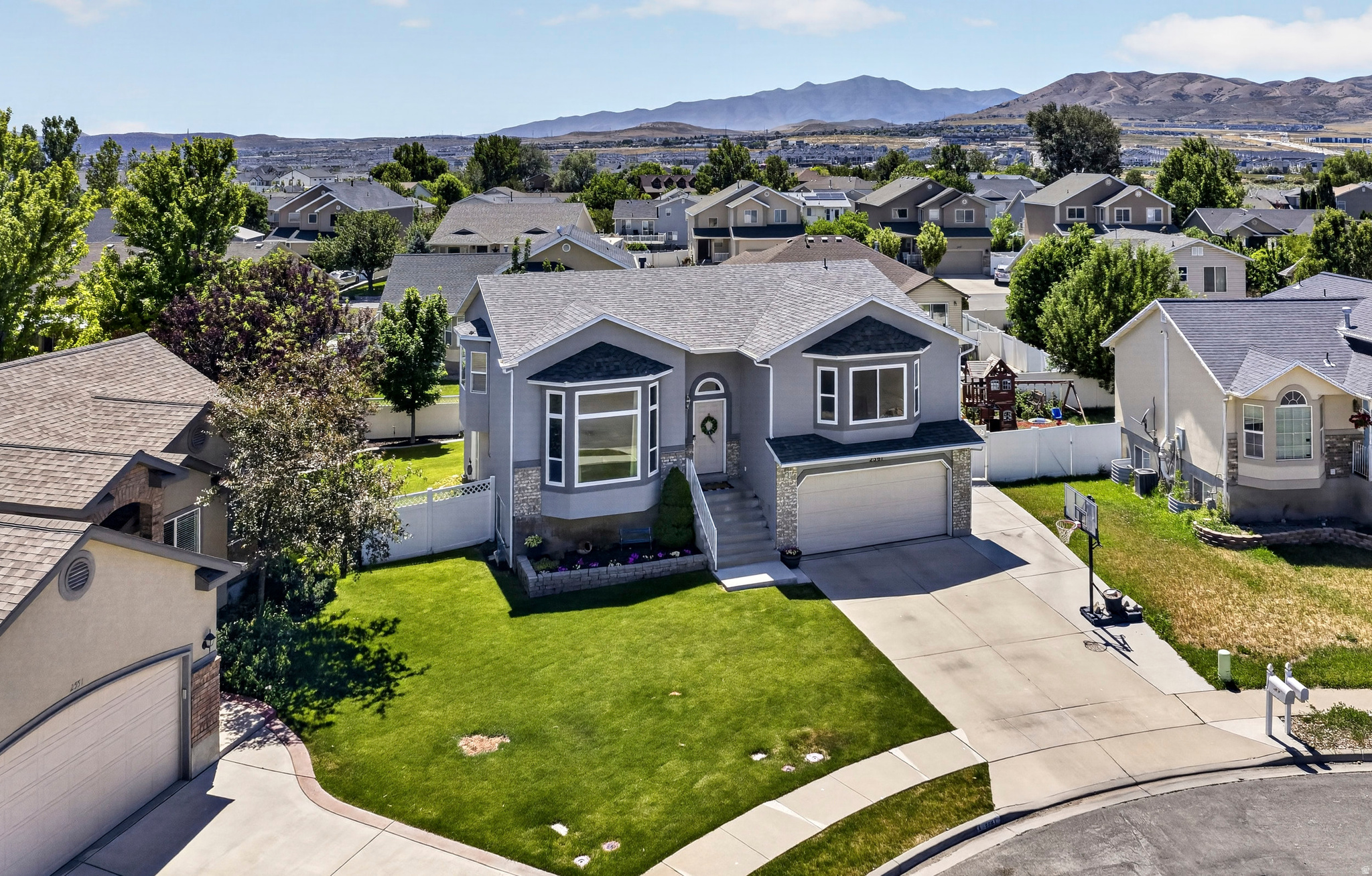 PARKSIDE ESTATES - Residential