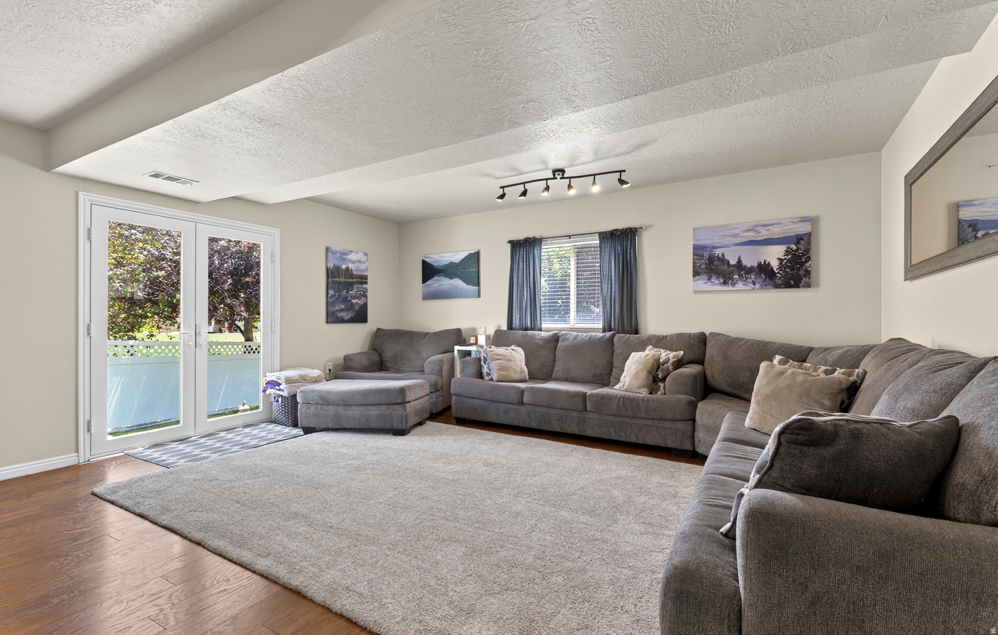 PARKSIDE ESTATES - Residential