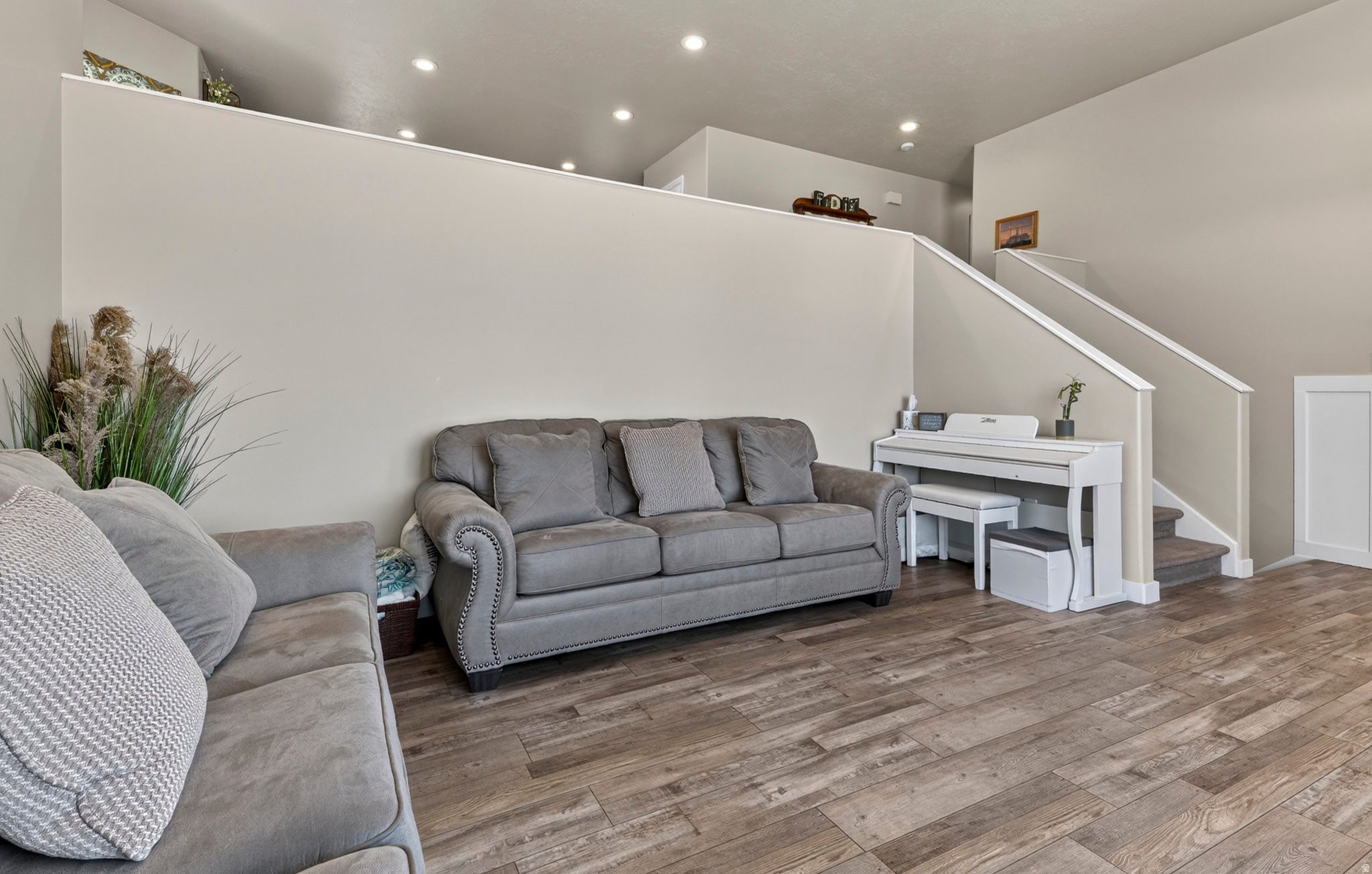 PARKSIDE ESTATES - Residential
