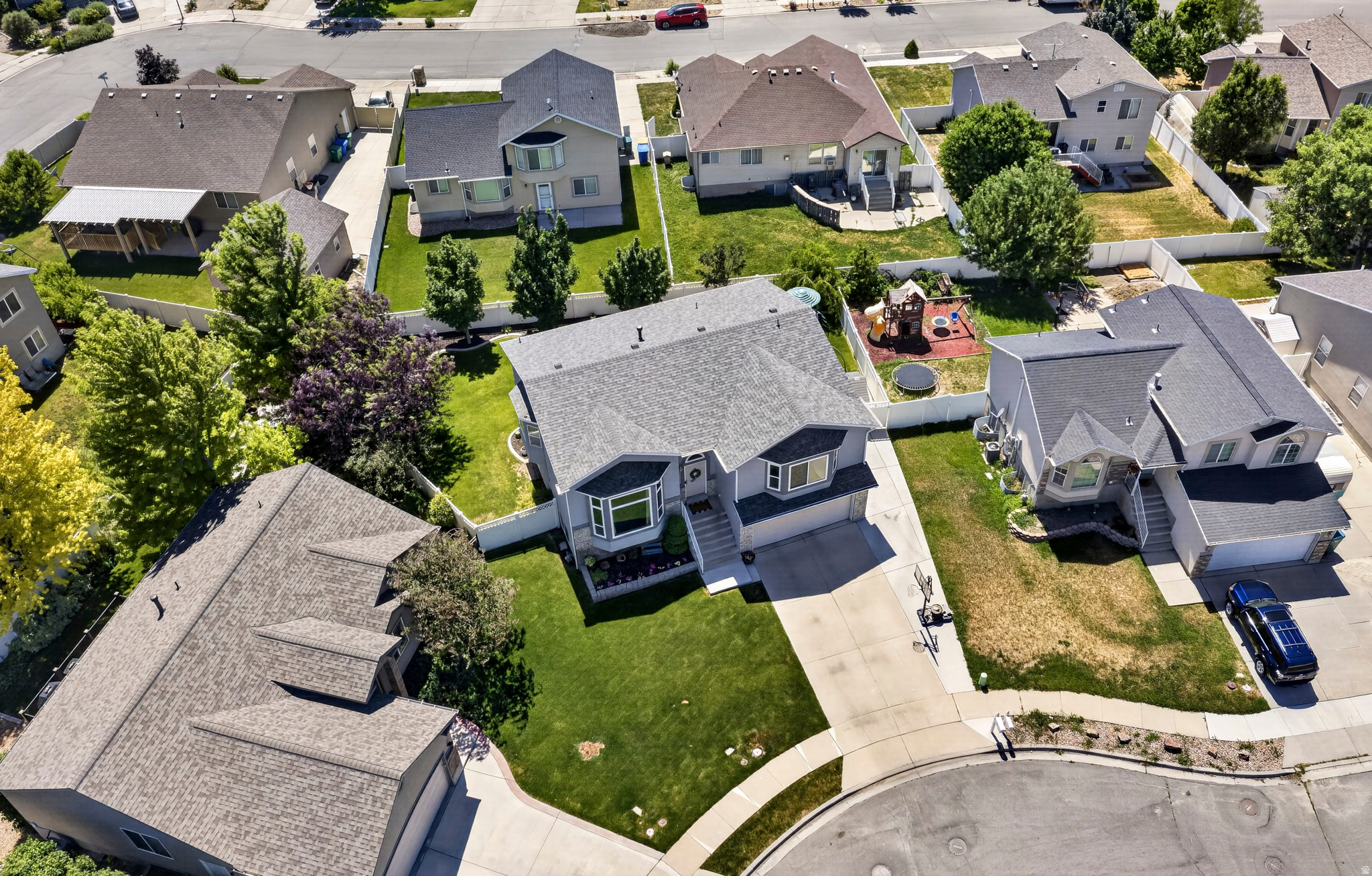 PARKSIDE ESTATES - Residential