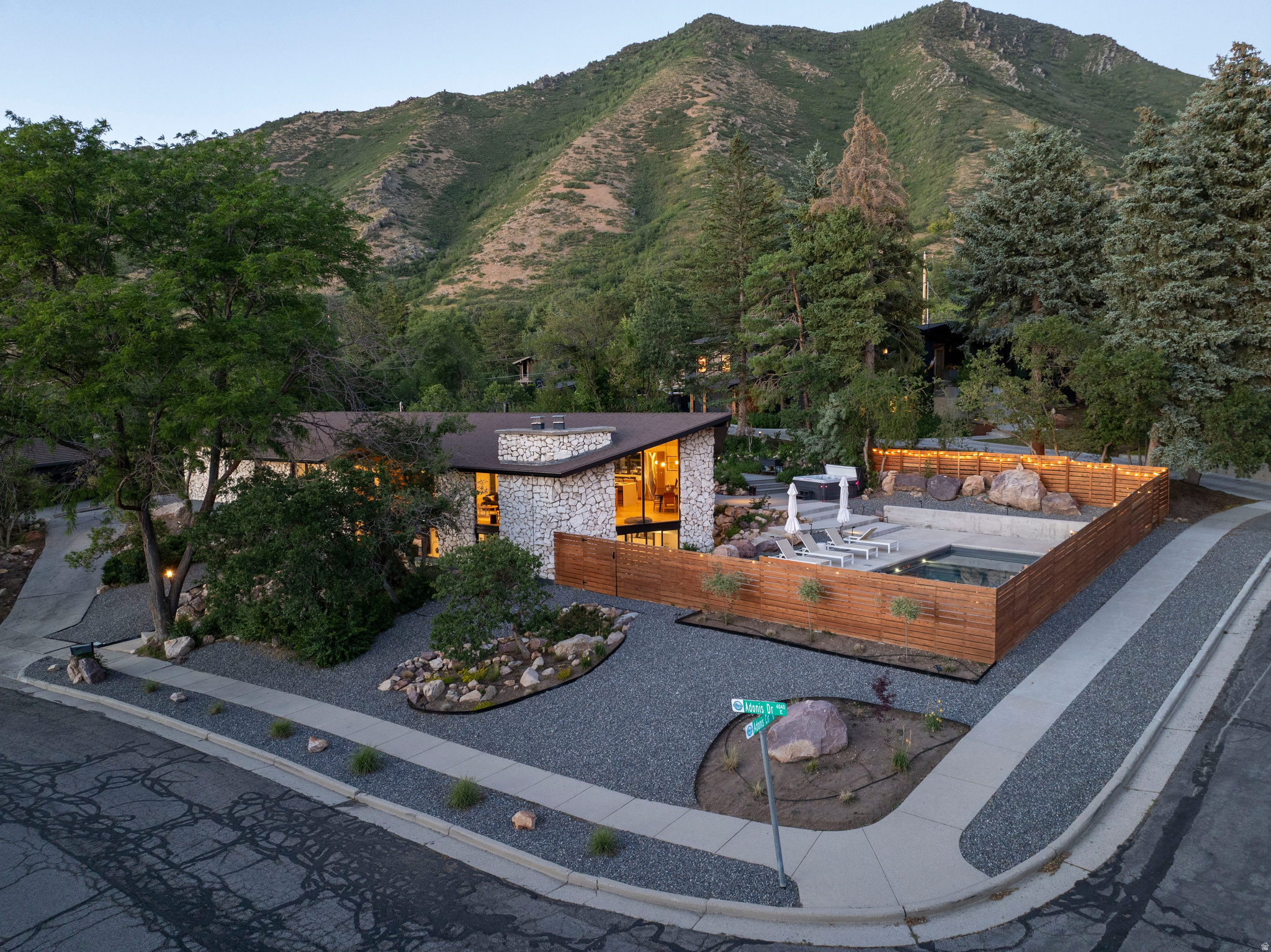 MOUNT OLYMPUS COVE #3 - Residential