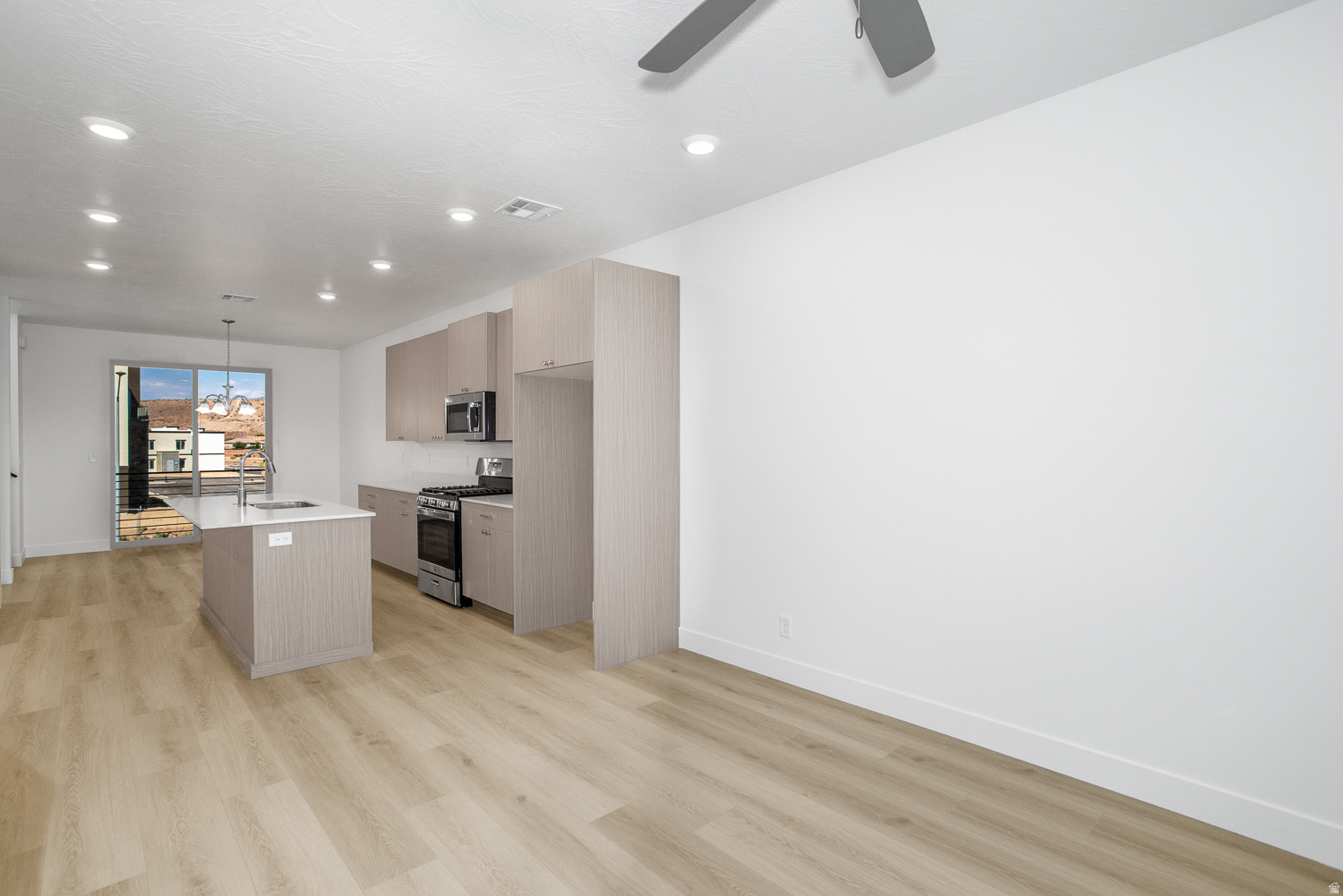 BECCO CREEK TOWNHOMES AT DIVARIO - Residential