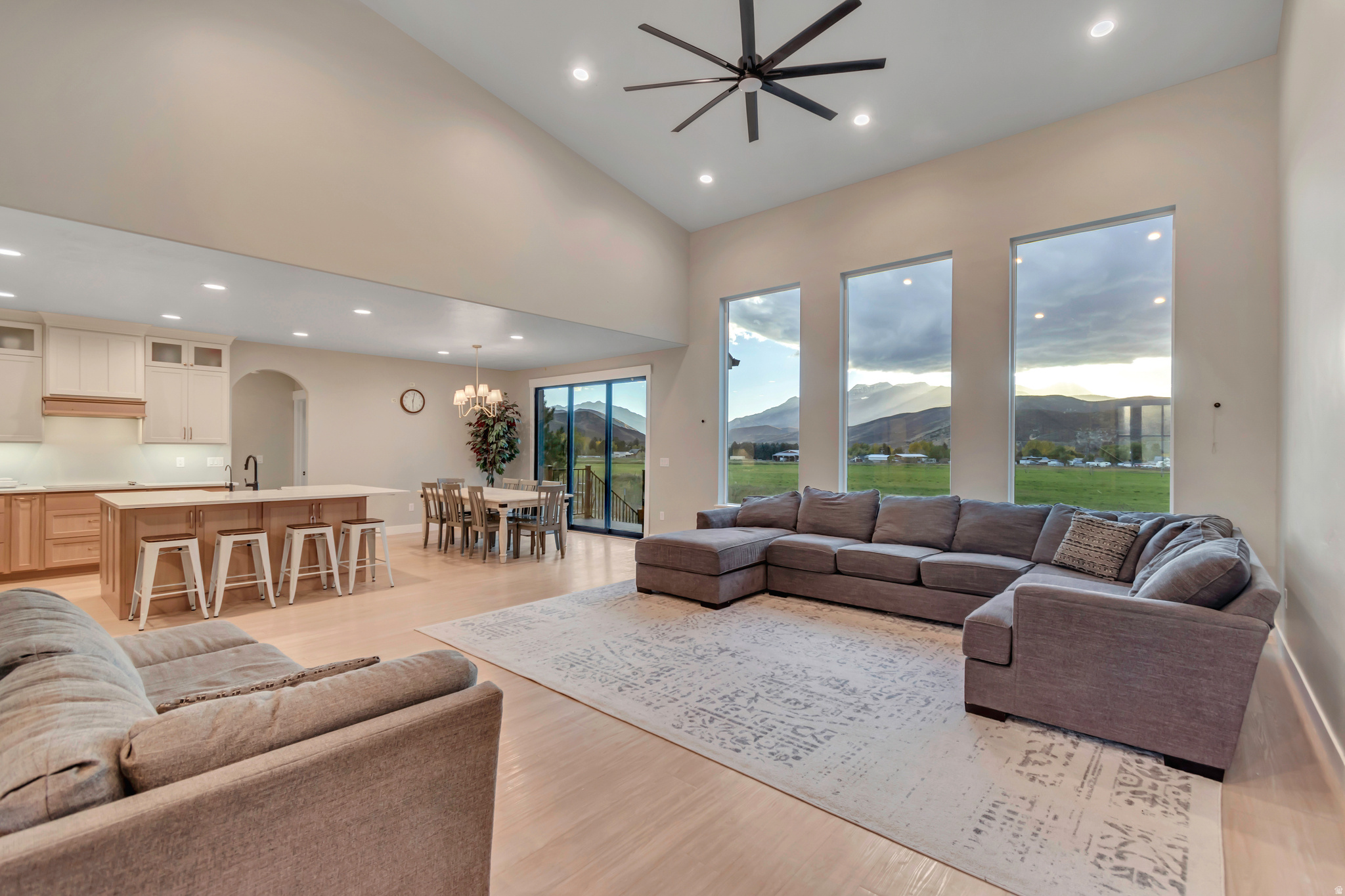 TIMP VISTA CIR - Residential