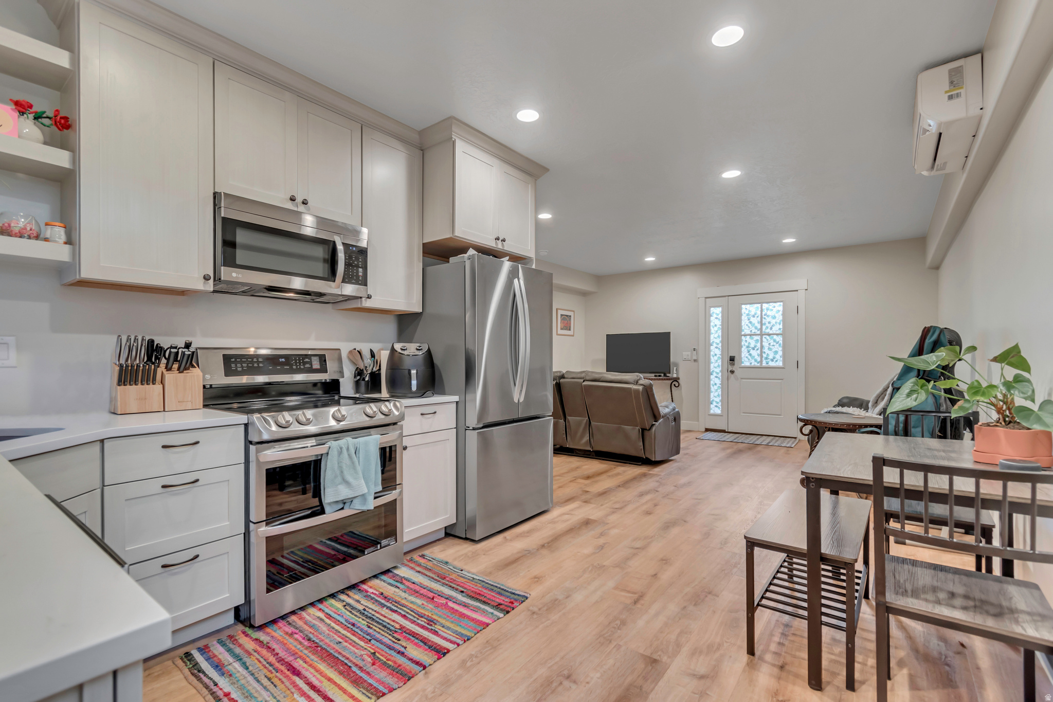 TIMP VISTA CIR - Residential
