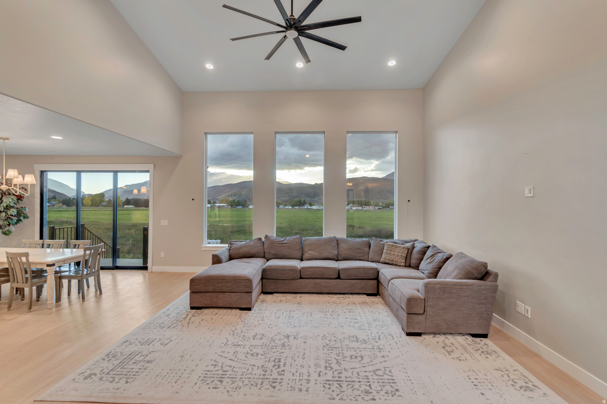 TIMP VISTA CIR - Residential