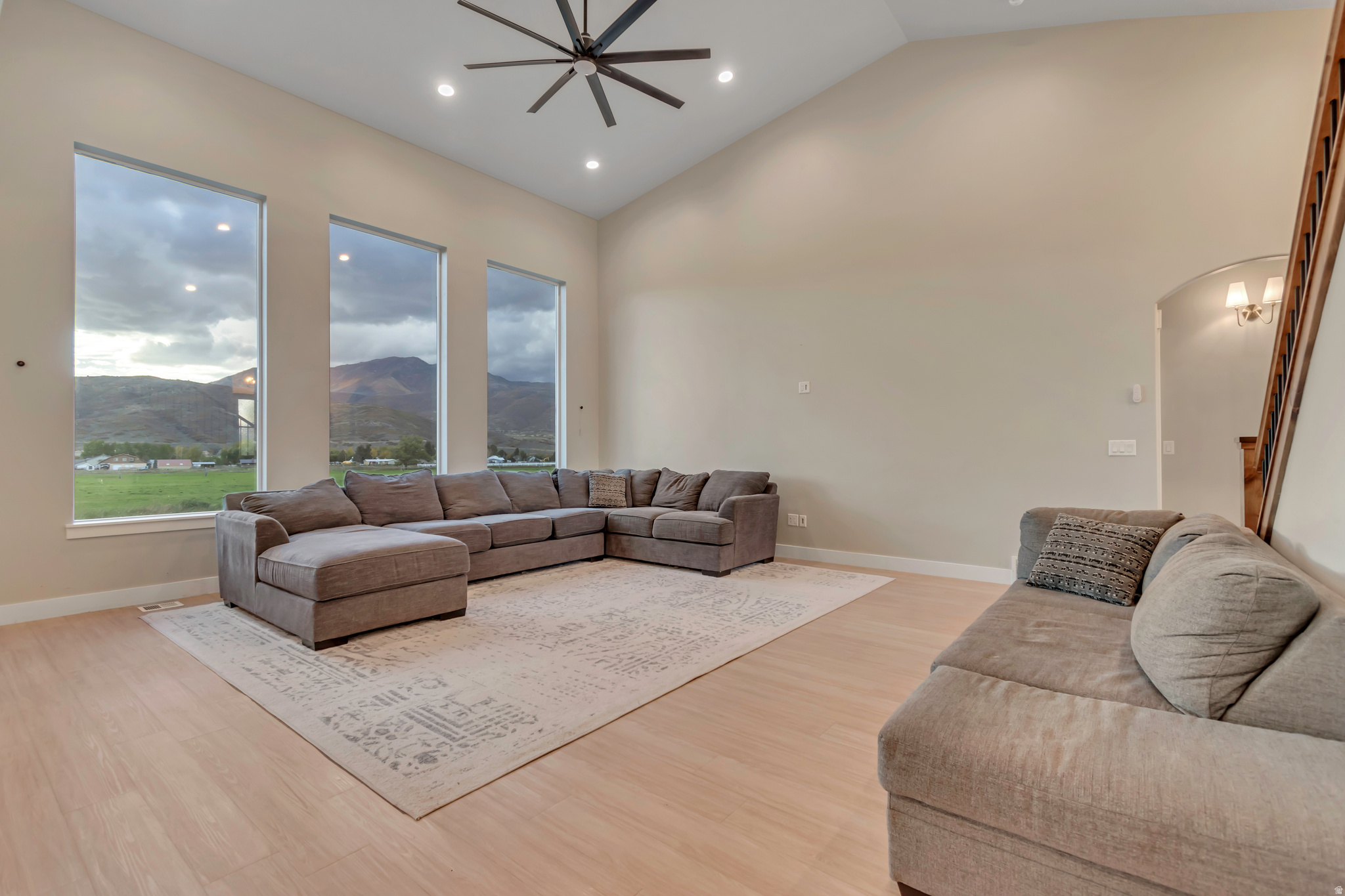 TIMP VISTA CIR - Residential