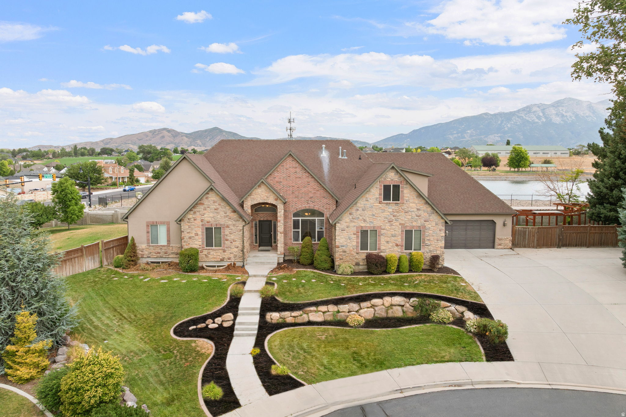 MITCHELL MEADOWS - Residential