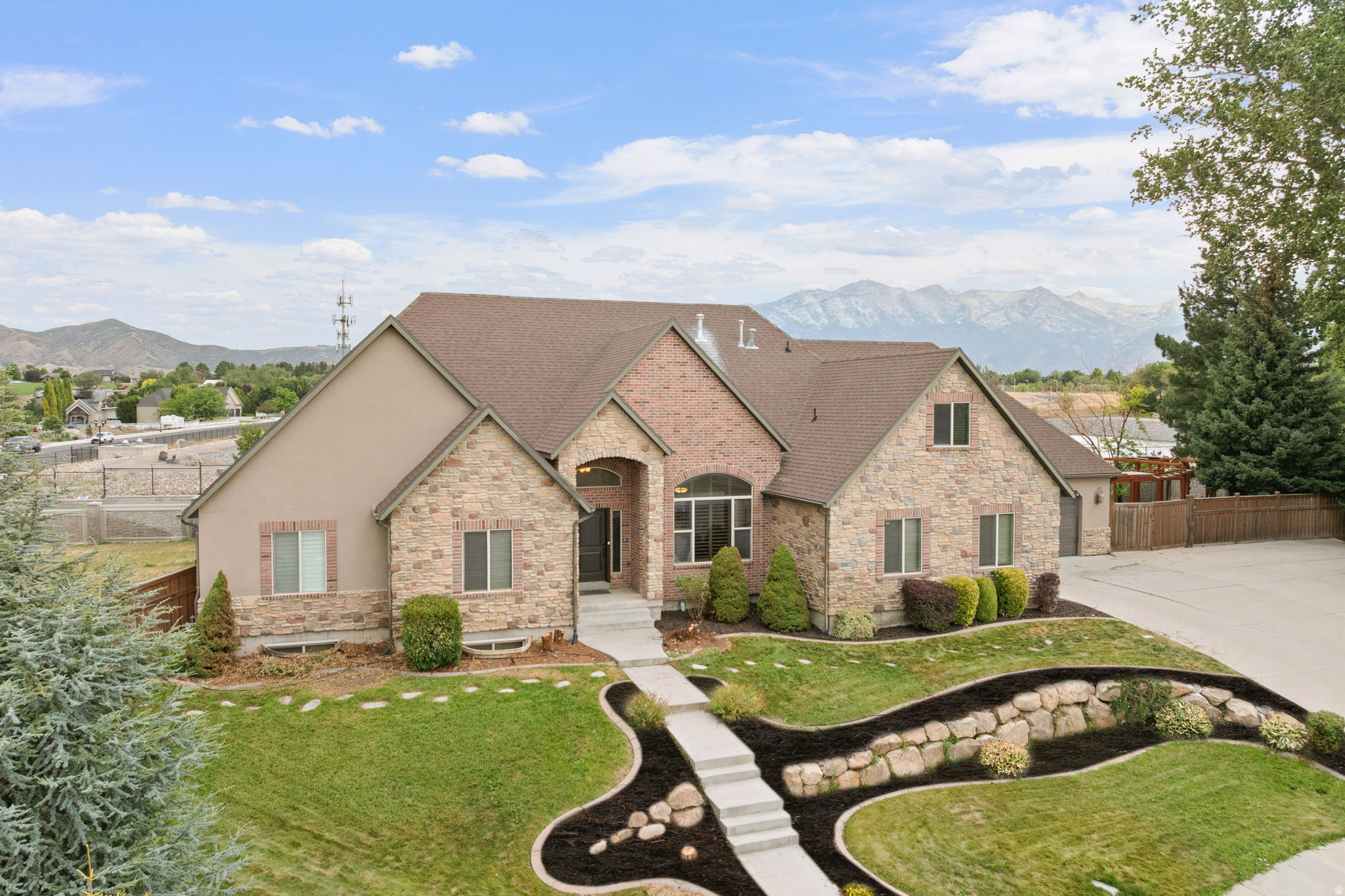 MITCHELL MEADOWS - Residential