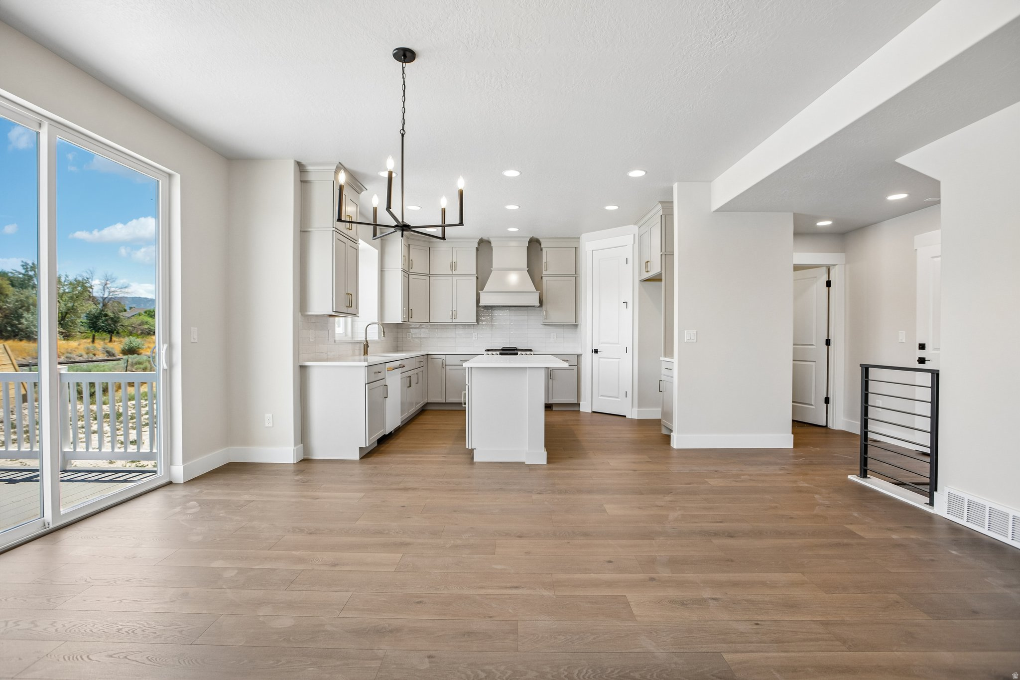 BIG WILLOW CREEK318 - Residential