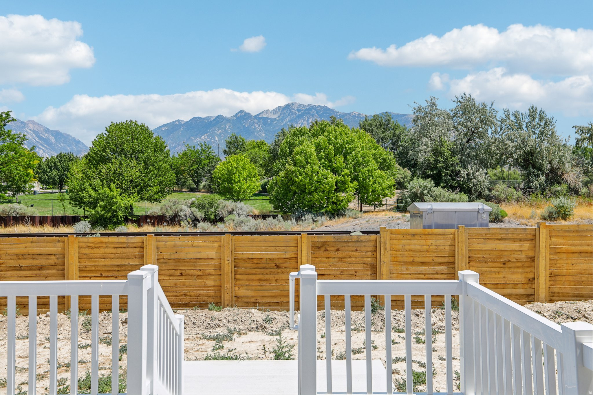 BIG WILLOW CREEK318 - Residential