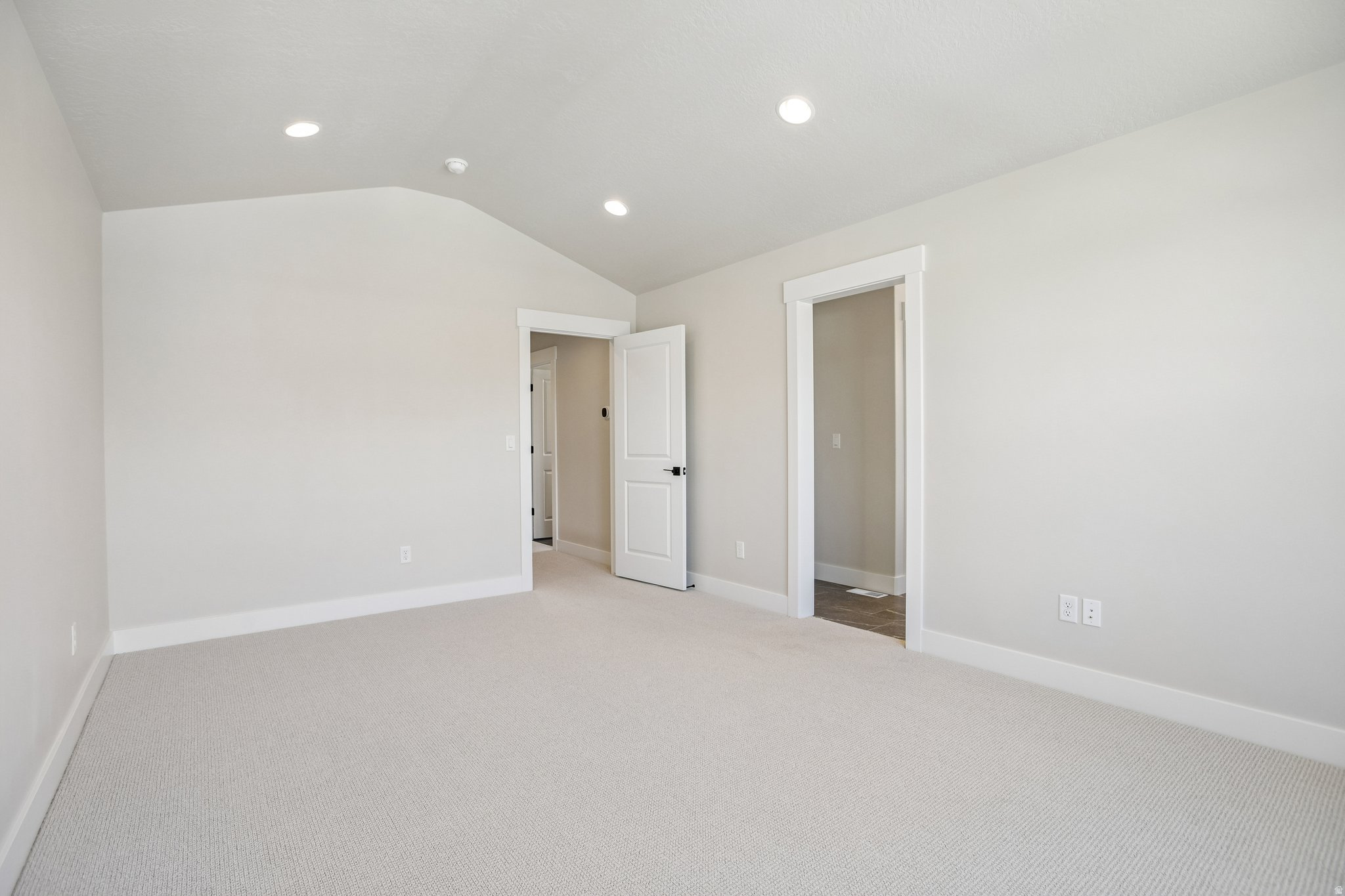 BIG WILLOW CREEK318 - Residential