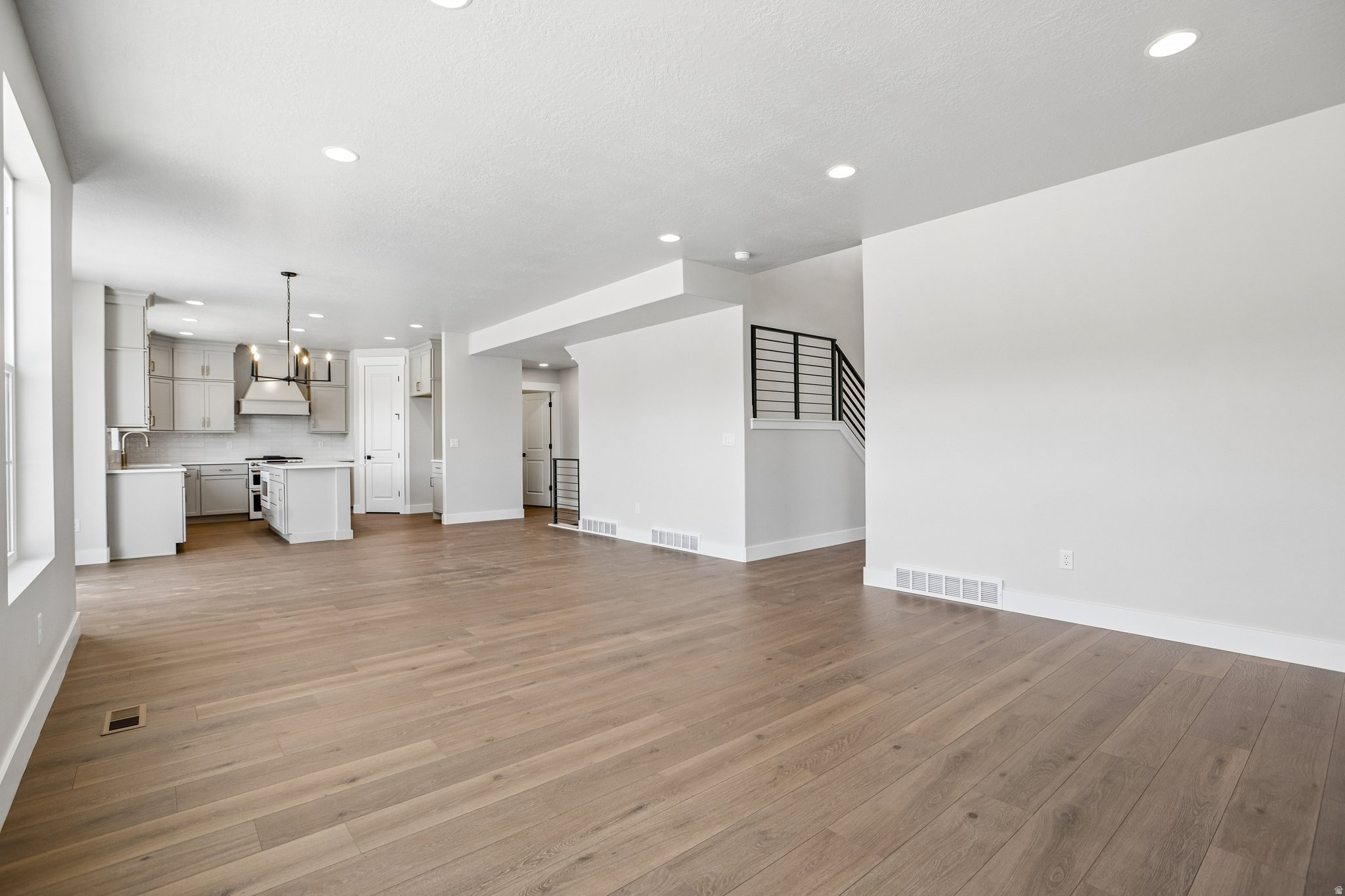 BIG WILLOW CREEK318 - Residential