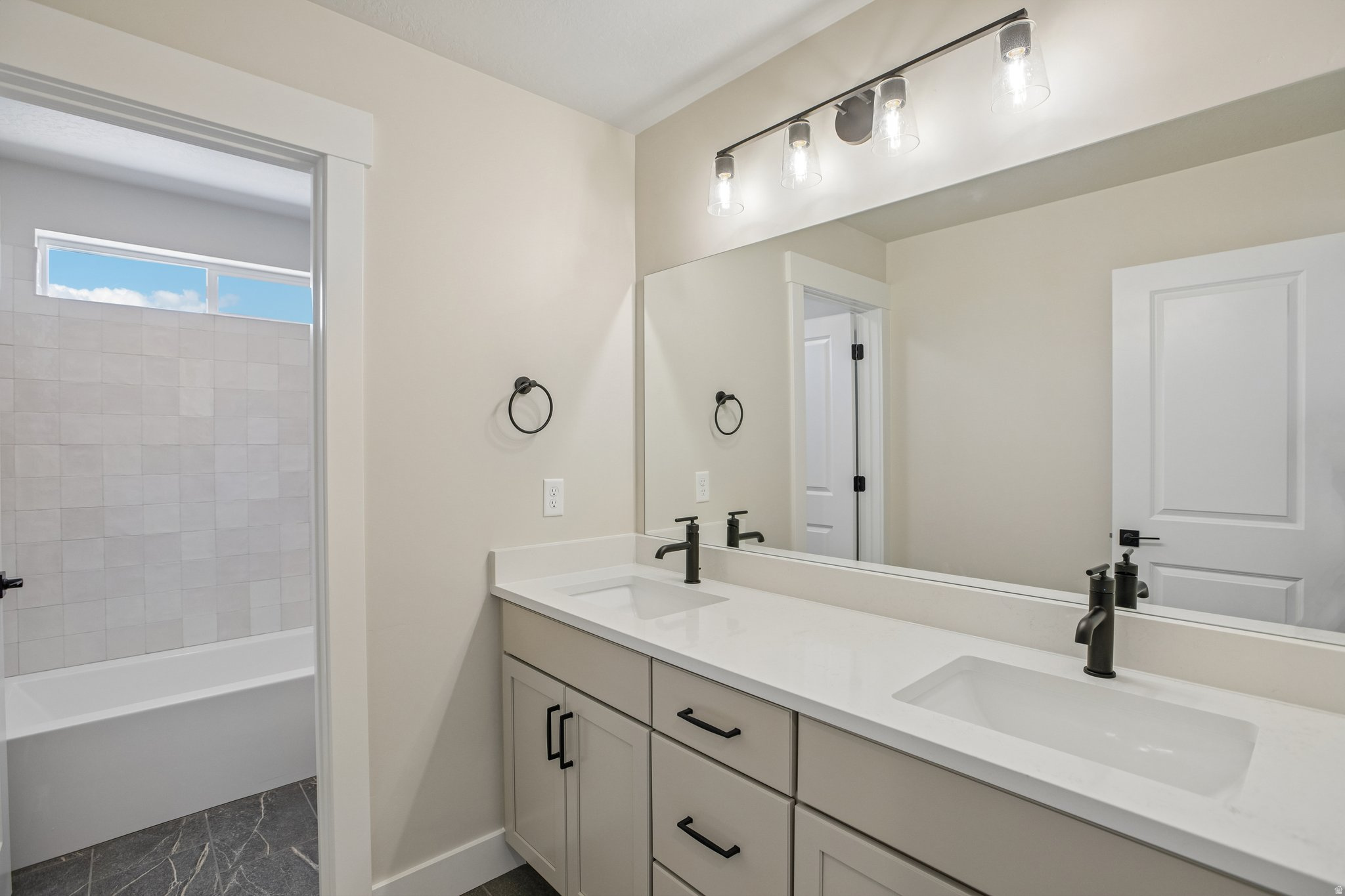 BIG WILLOW CREEK318 - Residential