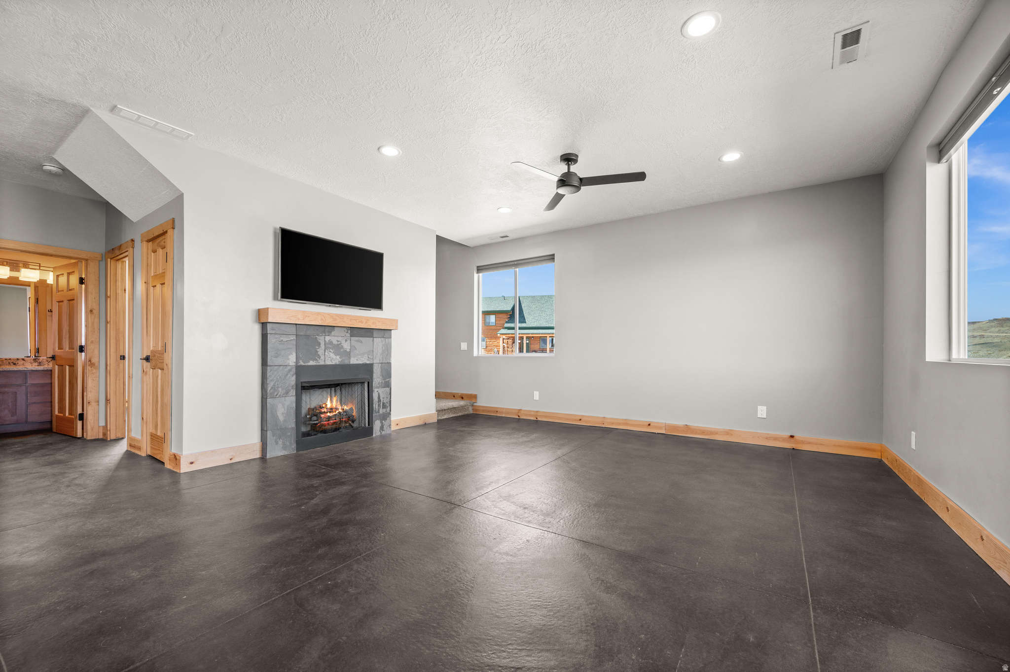 LAKE ROCKPORT ESTATES - Residential