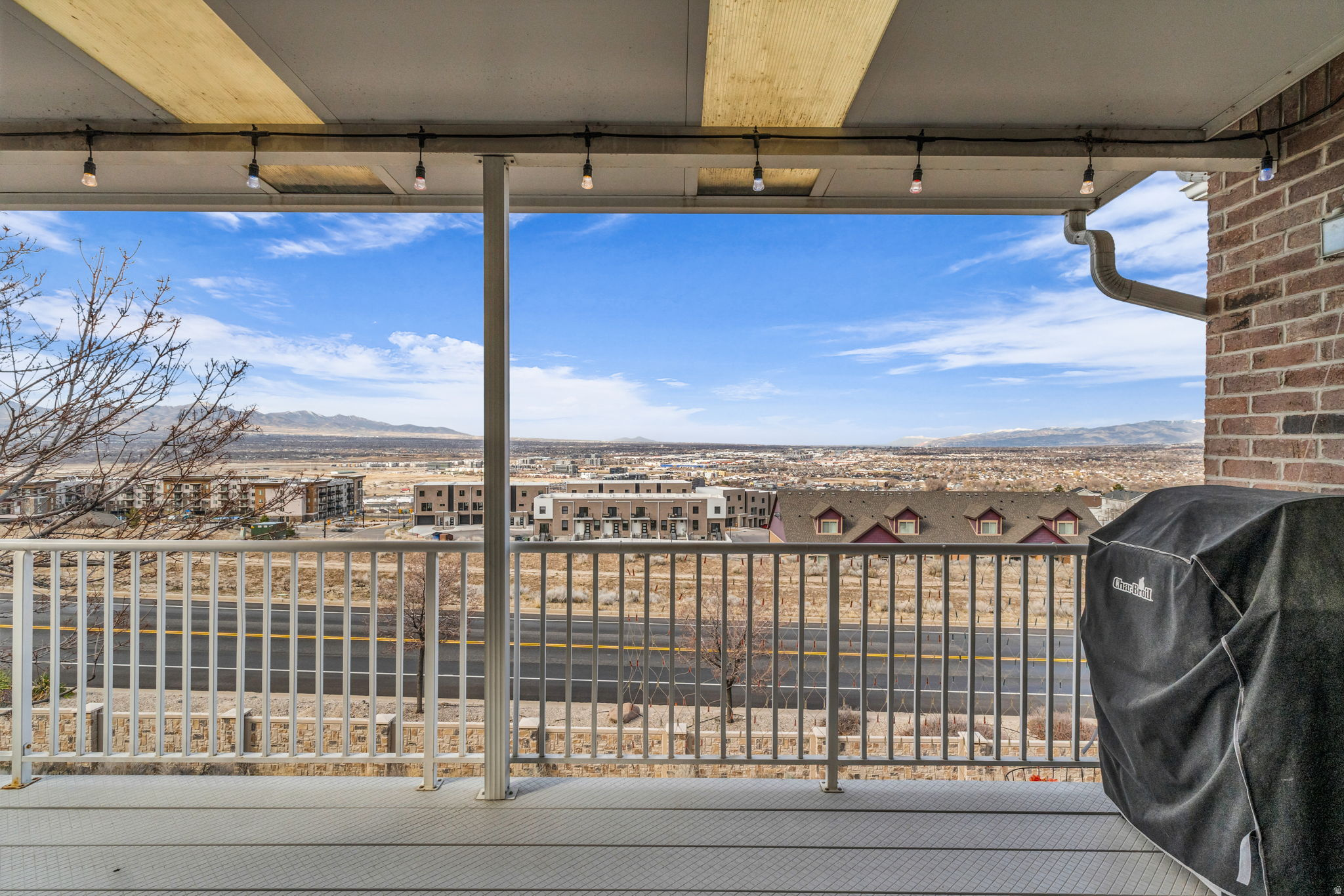 HERITAGE SOUTH MOUNTAIN - Residential