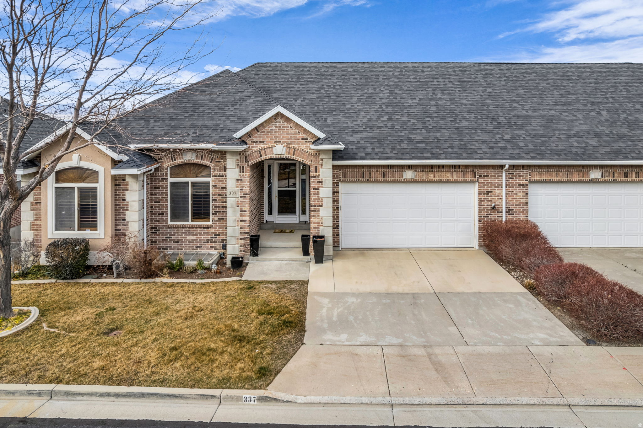 HERITAGE SOUTH MOUNTAIN - Residential
