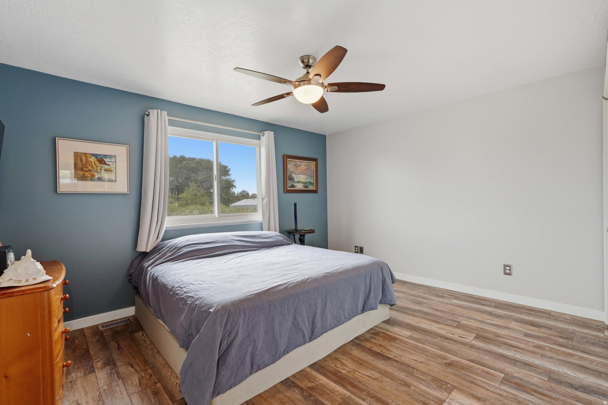 COUNTRY ACRES - Residential