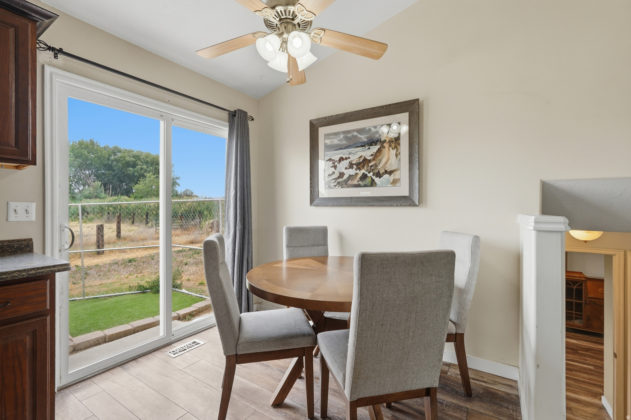 COUNTRY ACRES - Residential