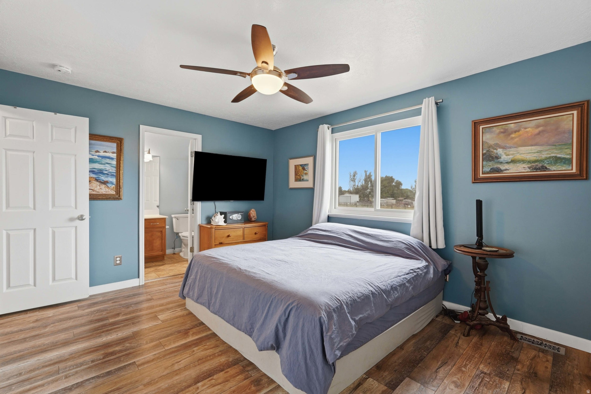 COUNTRY ACRES - Residential