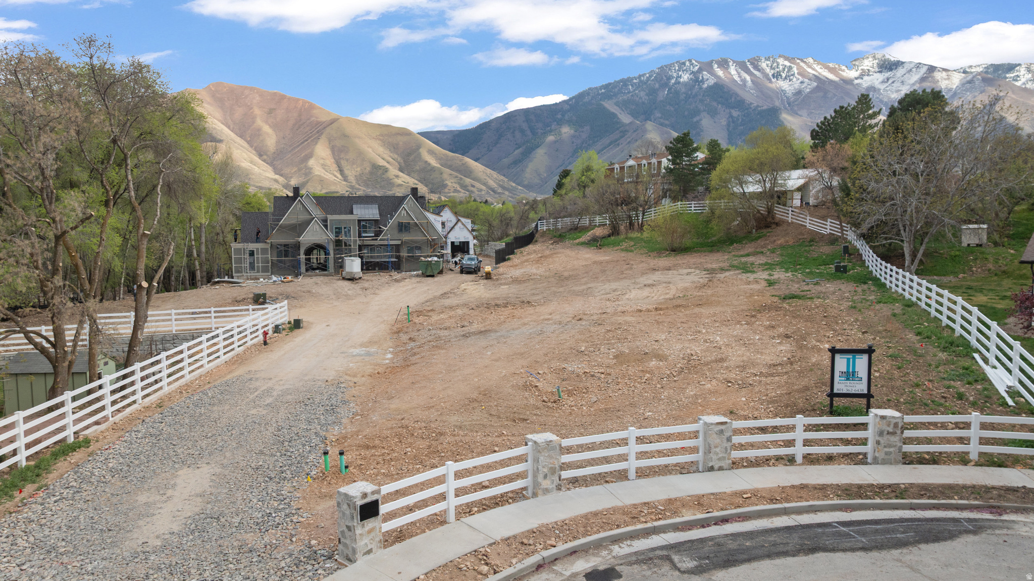 CREEKSIDE LANE - Land