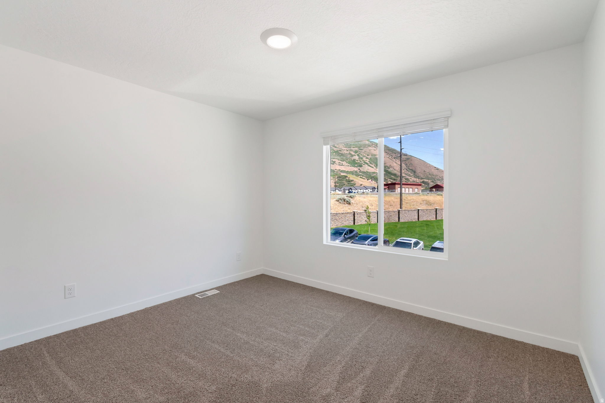 QUIET VALLEY - Residential