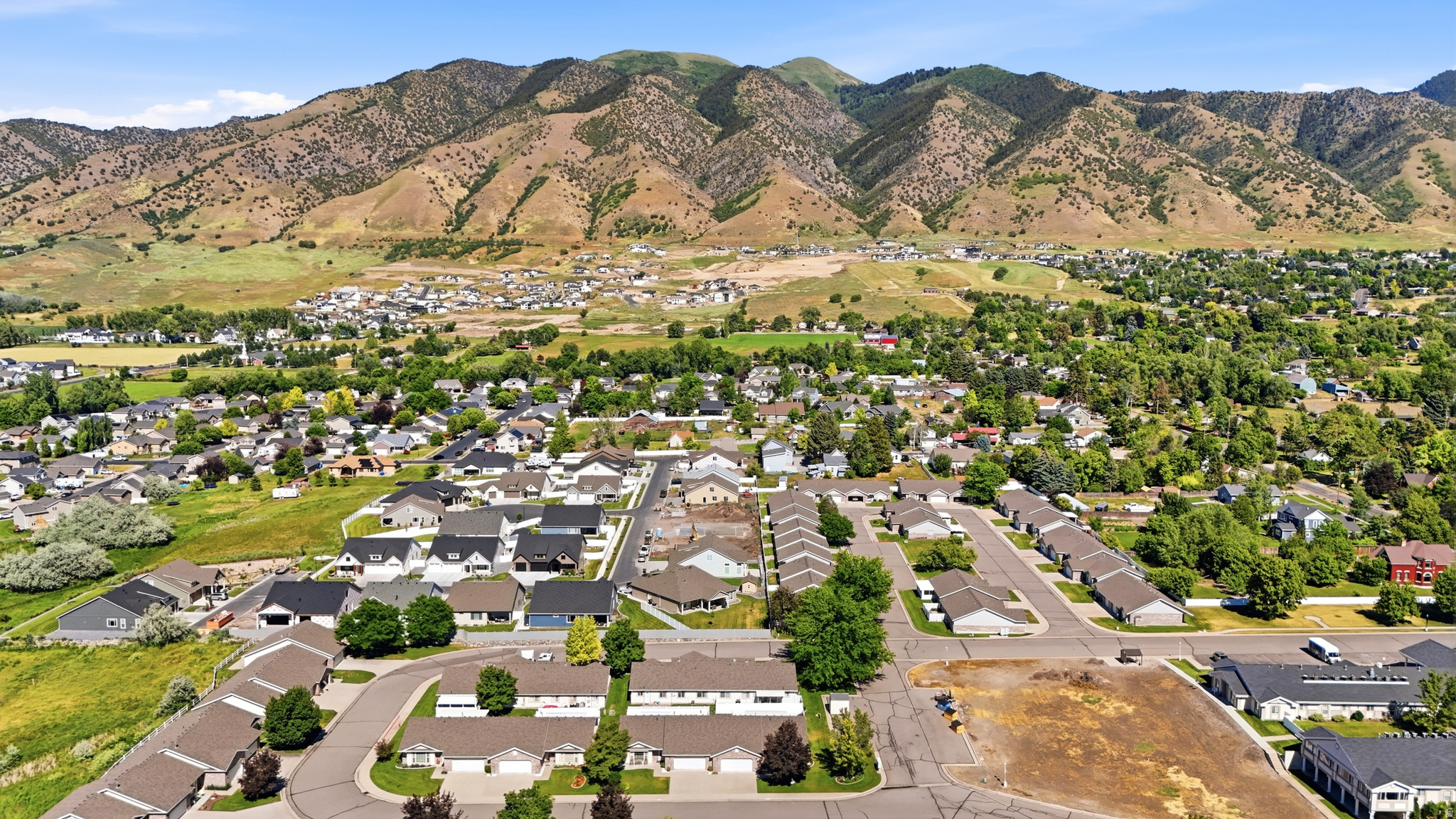 MOUNTAIN VIEW RETIREMENT COMMUNITY - Residential