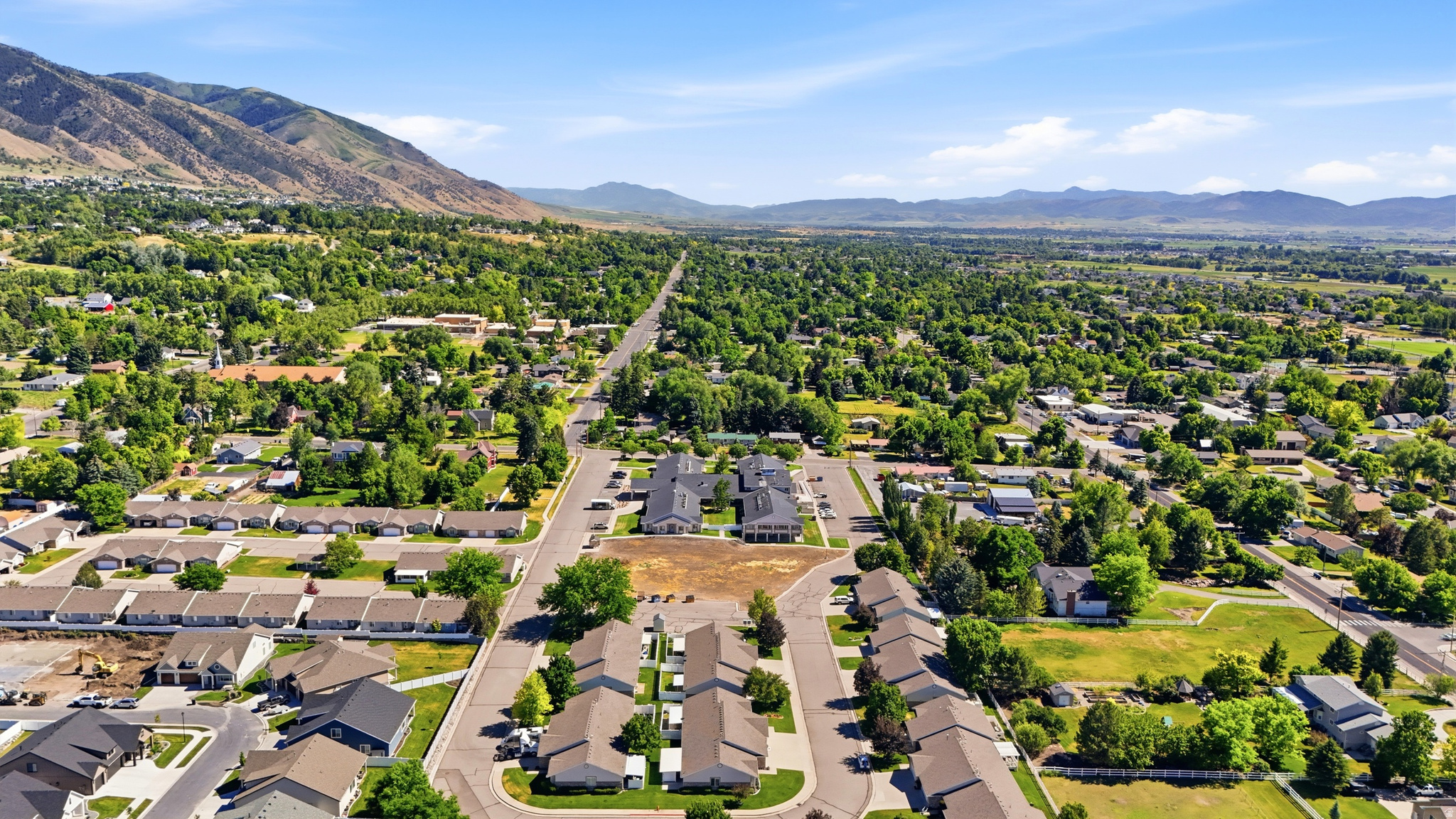 MOUNTAIN VIEW RETIREMENT COMMUNITY - Residential