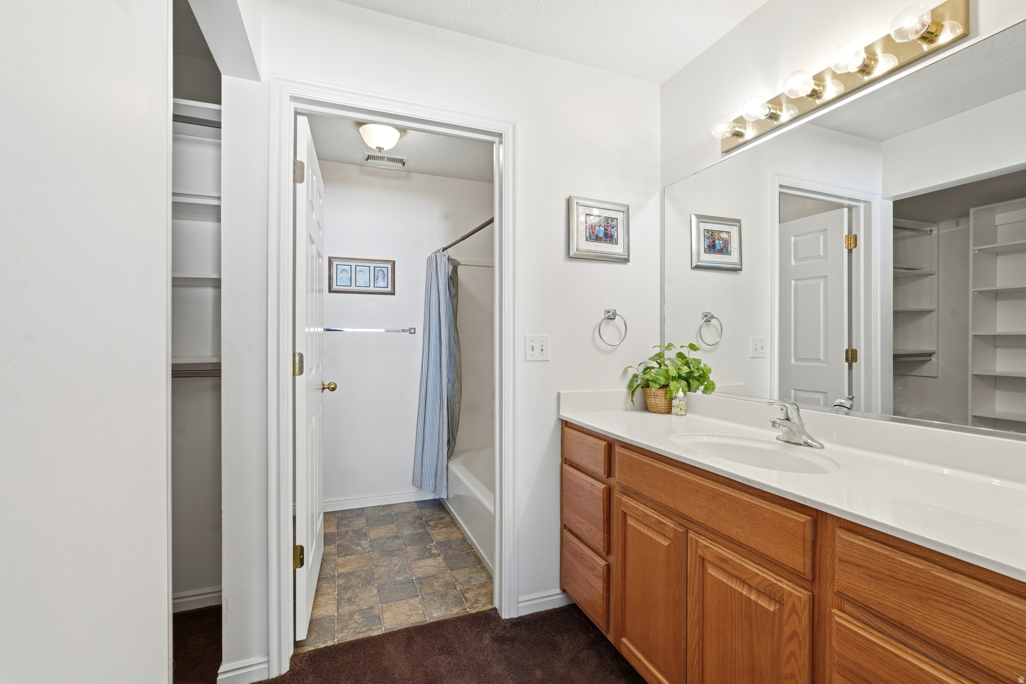MOUNTAIN VIEW RETIREMENT COMMUNITY - Residential