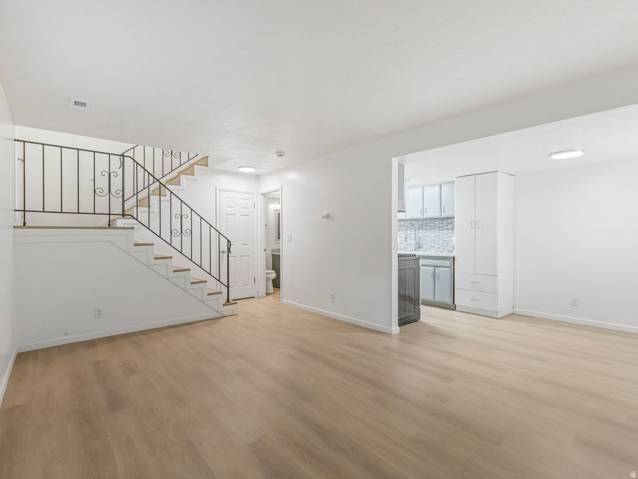 SILVER MAPLES - Residential
