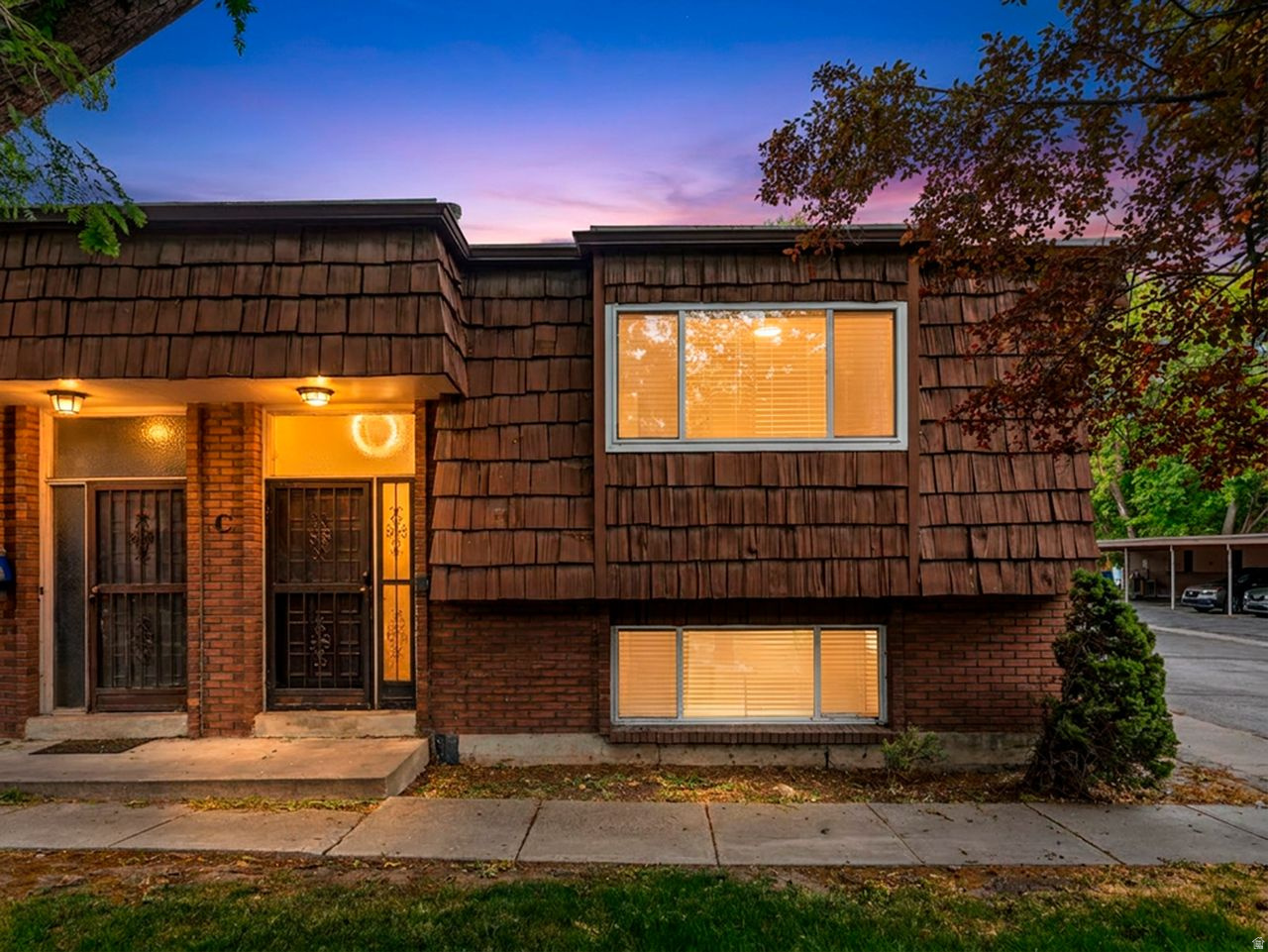 SILVER MAPLES - Residential