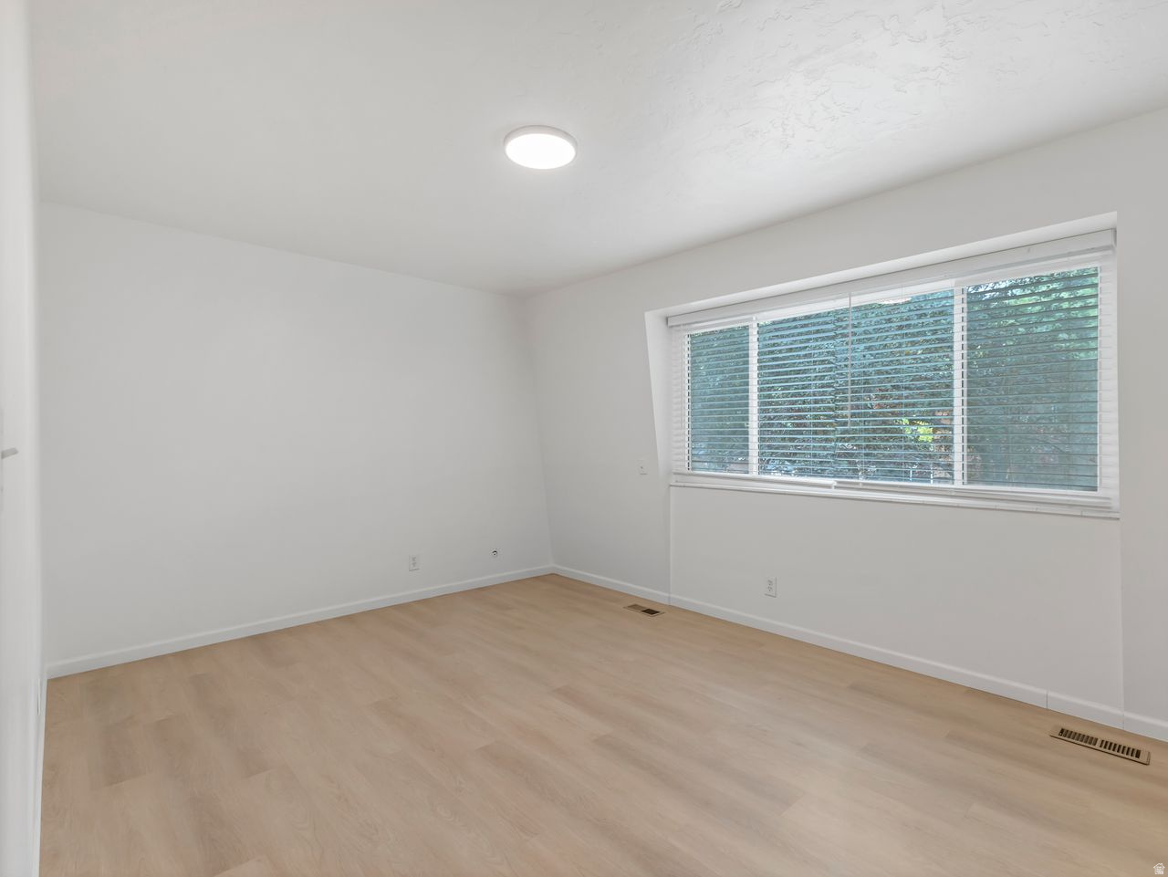 SILVER MAPLES - Residential